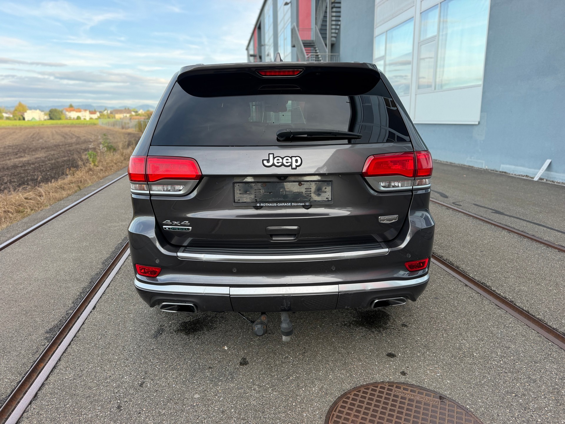 JEEP Grand Cherokee 3.0 CRD Summit Automatic-image-4