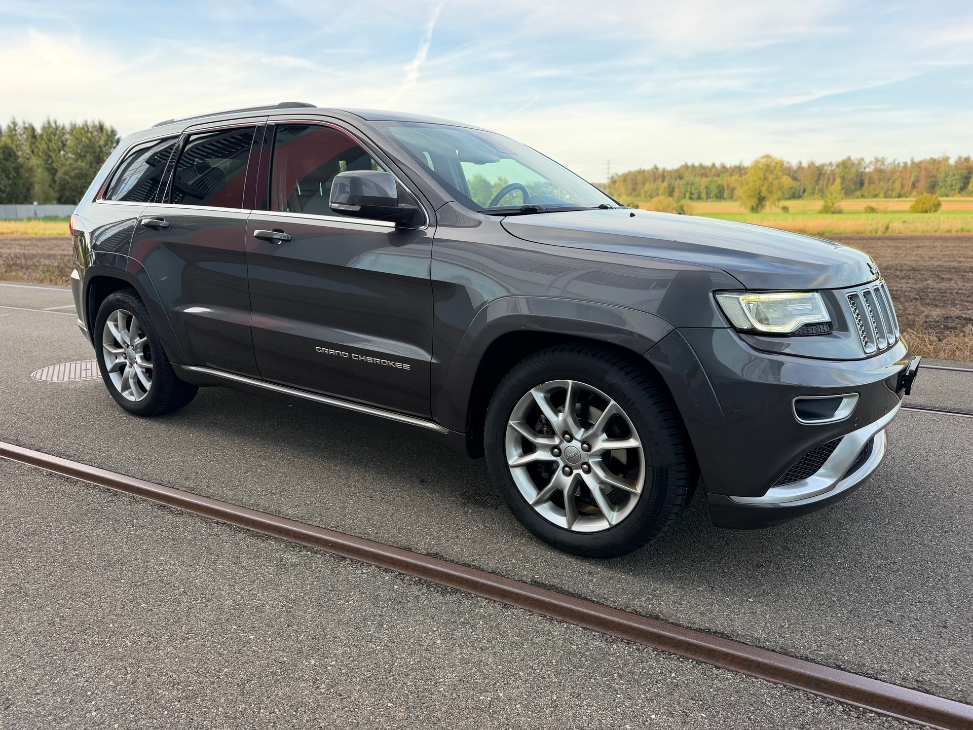JEEP Grand Cherokee 3.0 CRD Summit Automatic-image-2