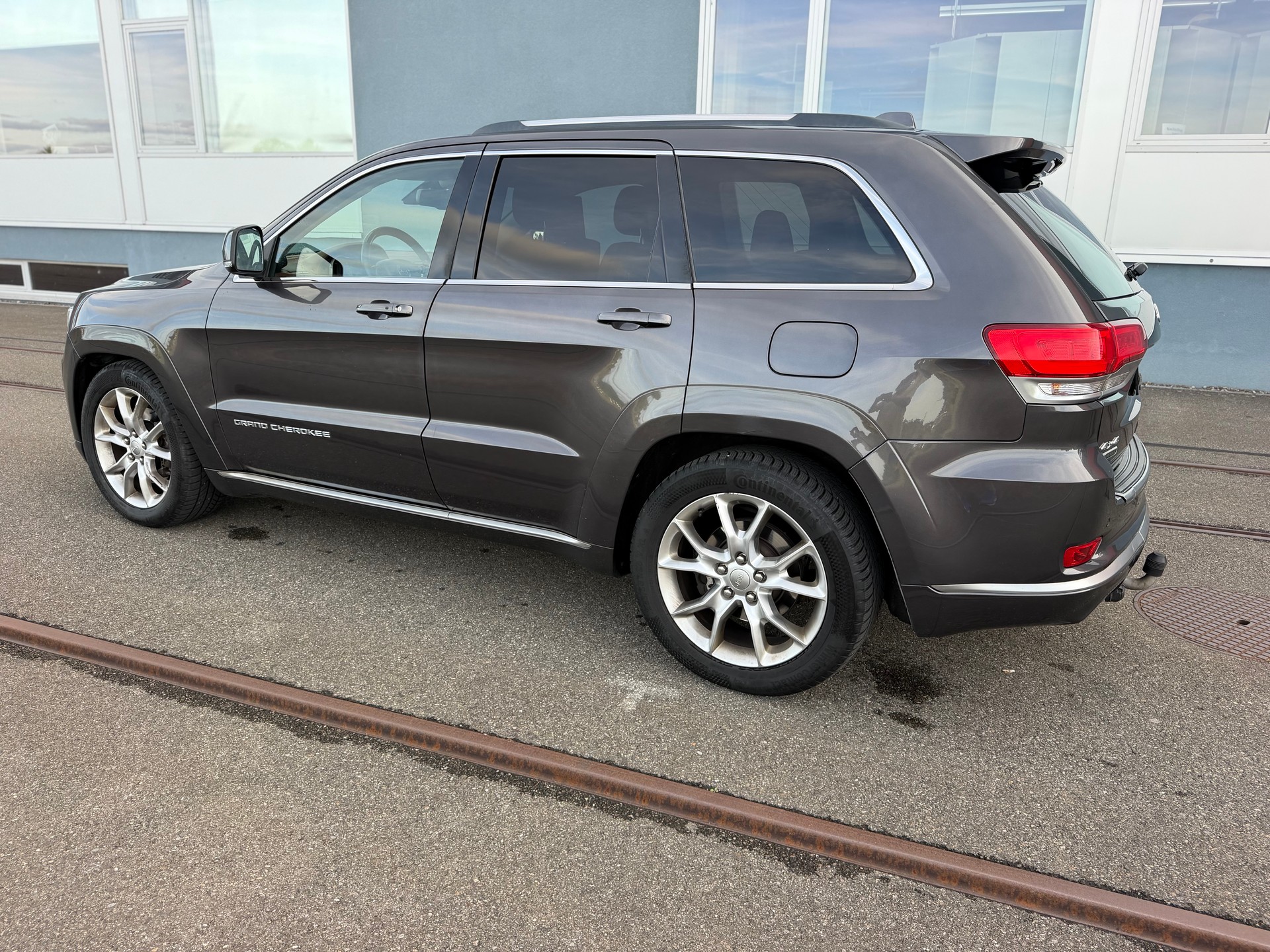 JEEP Grand Cherokee 3.0 CRD Summit Automatic-image-6
