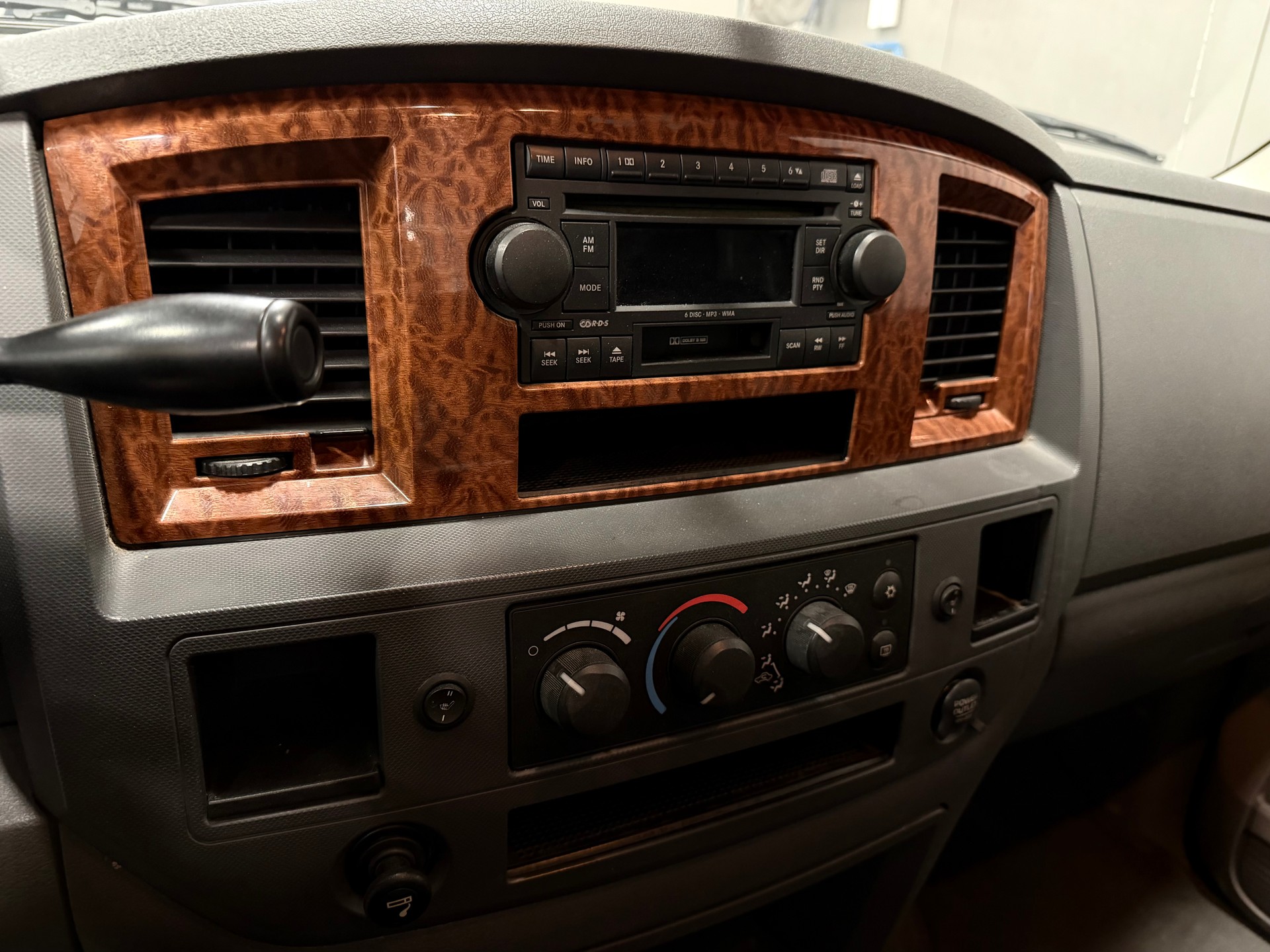 DODGE 2500 CUMMINS-image-11