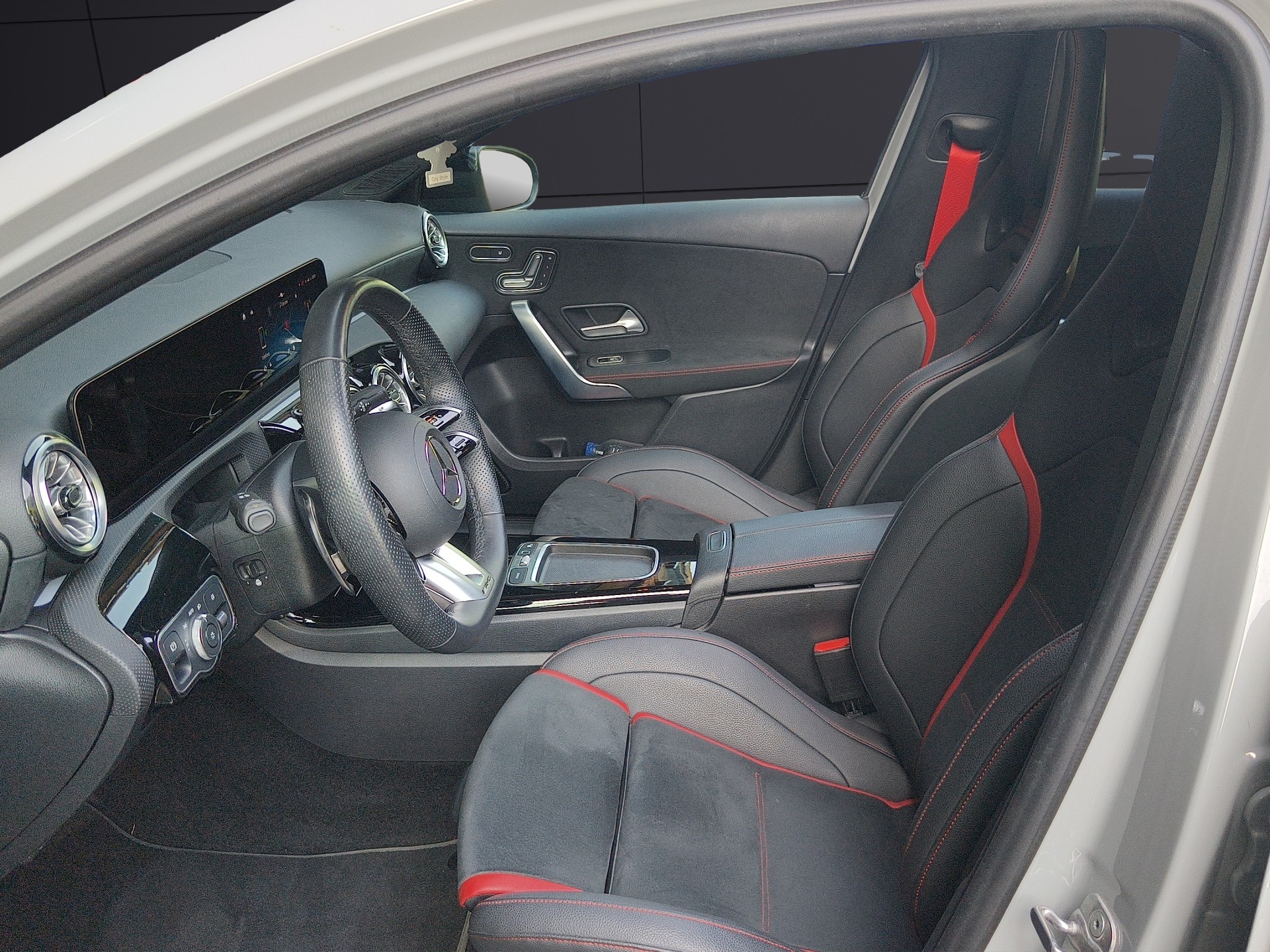 MERCEDES-BENZ A AMG 35 4Matic 8G-DCT-image-8