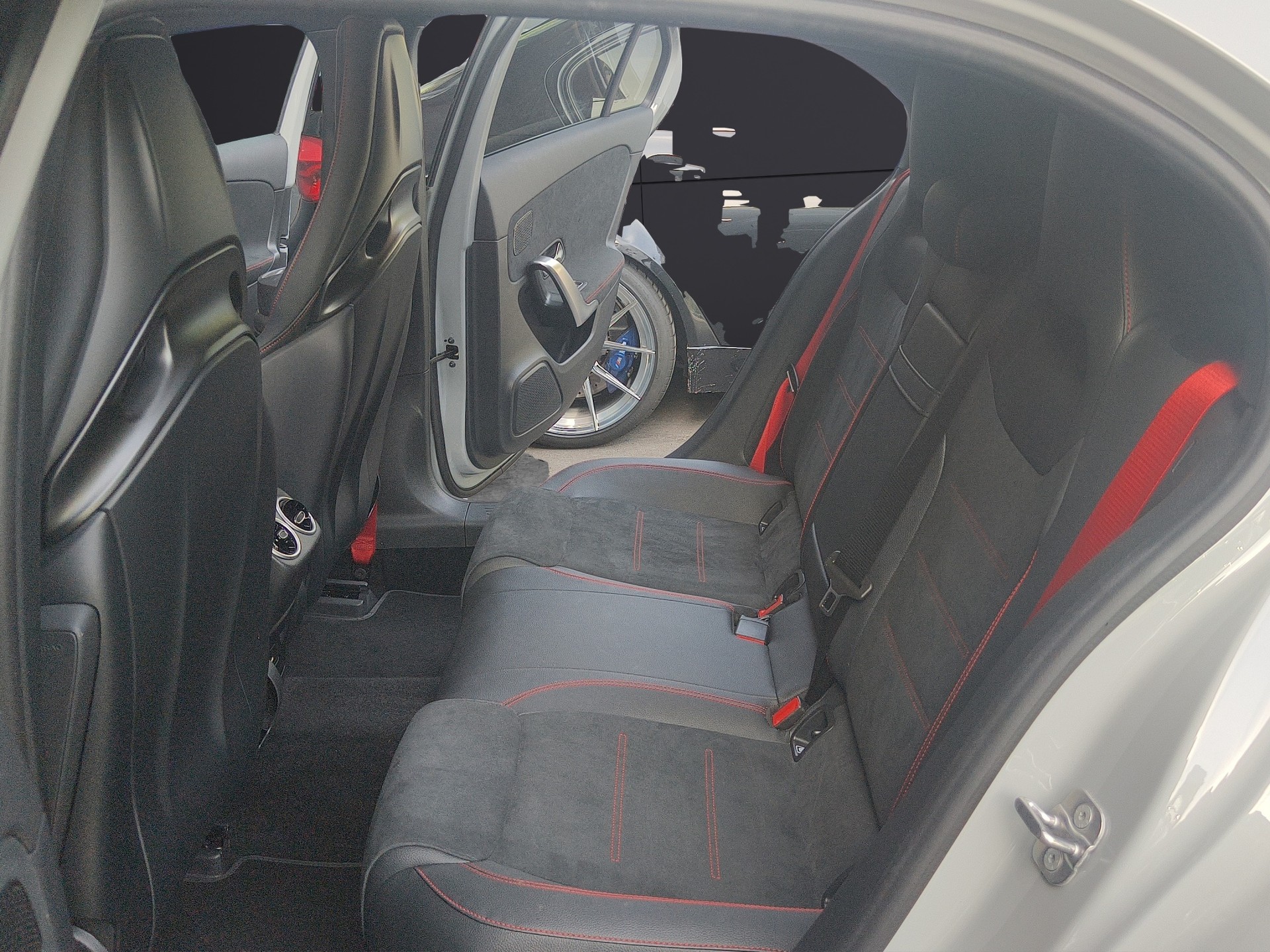 MERCEDES-BENZ A AMG 35 4Matic 8G-DCT-image-10