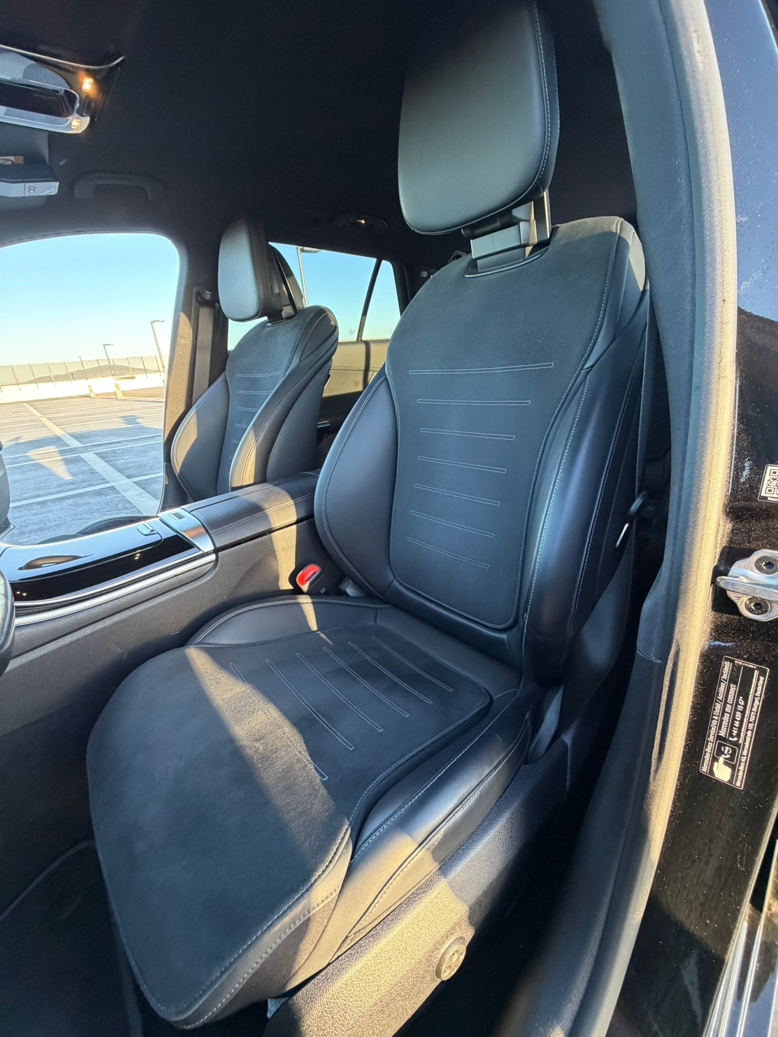 MERCEDES-BENZ C 220 d AMG Line 4matic-image-6