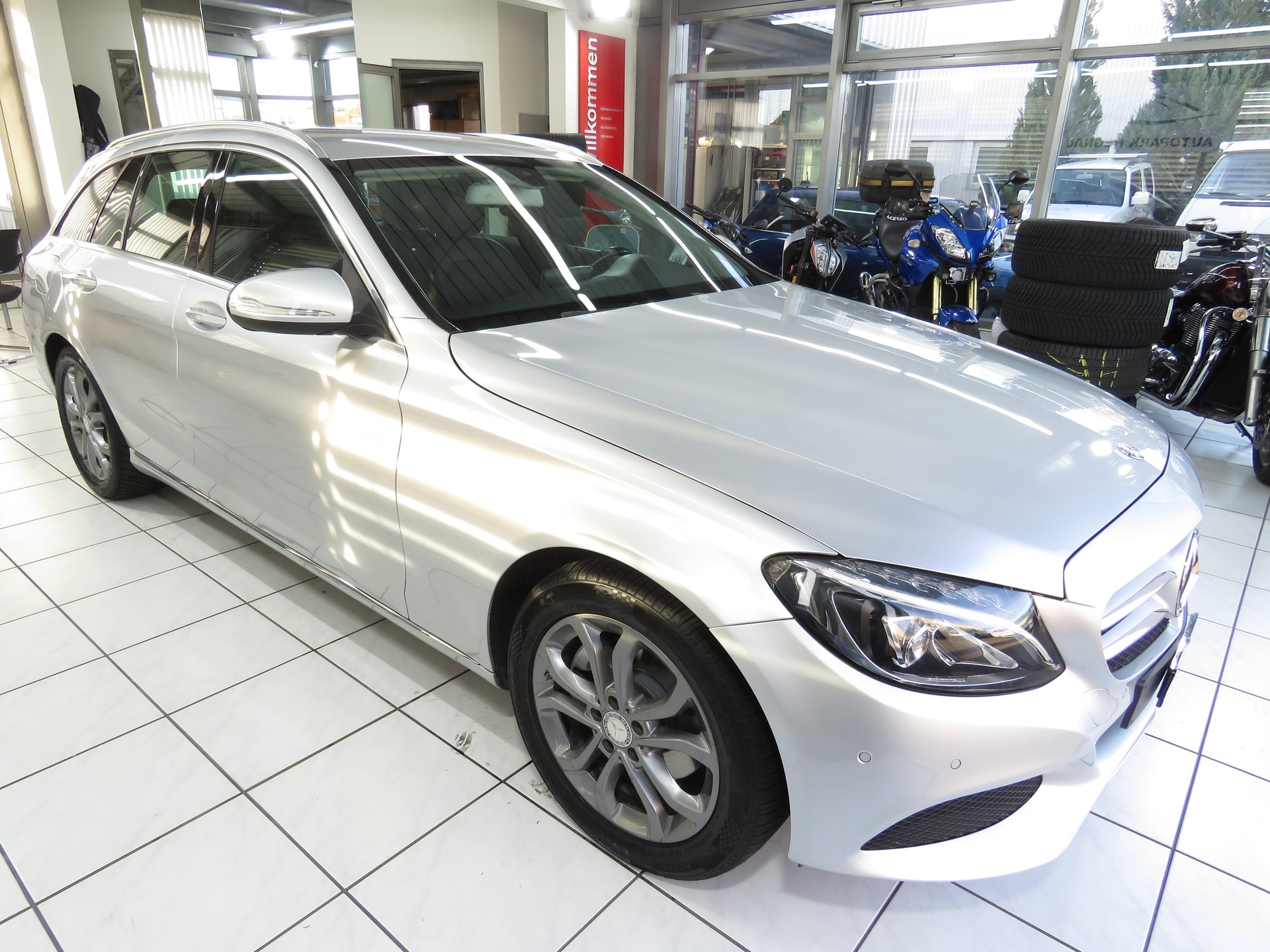 MERCEDES-BENZ C 220 BlueTEC Avantgarde 7G-Tronic (AHK 1.8 t, Automat)-showroom-element-2