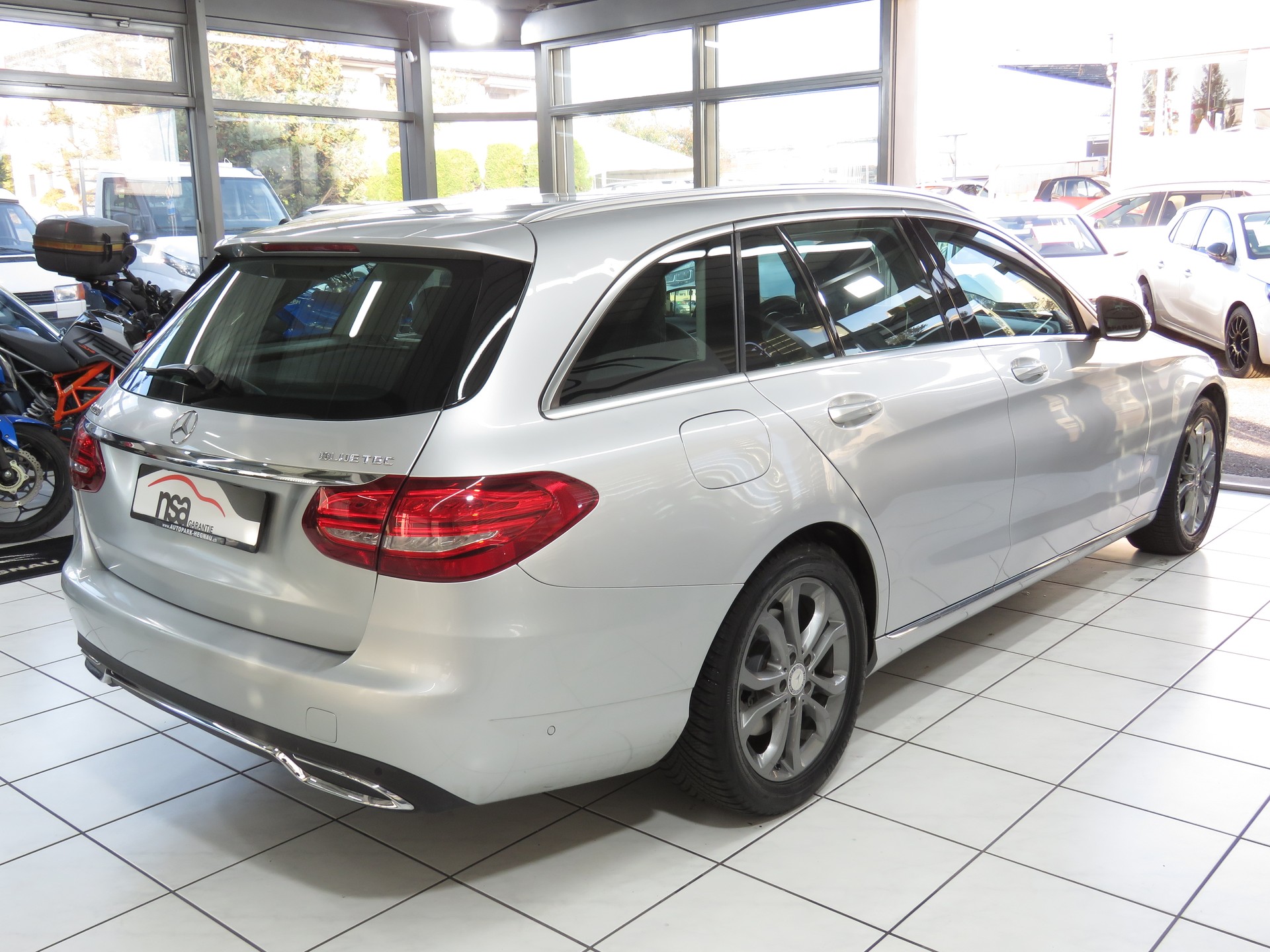 MERCEDES-BENZ C 220 BlueTEC Avantgarde 7G-Tronic (AHK 1.8 t, Automat)-showroom-element-3