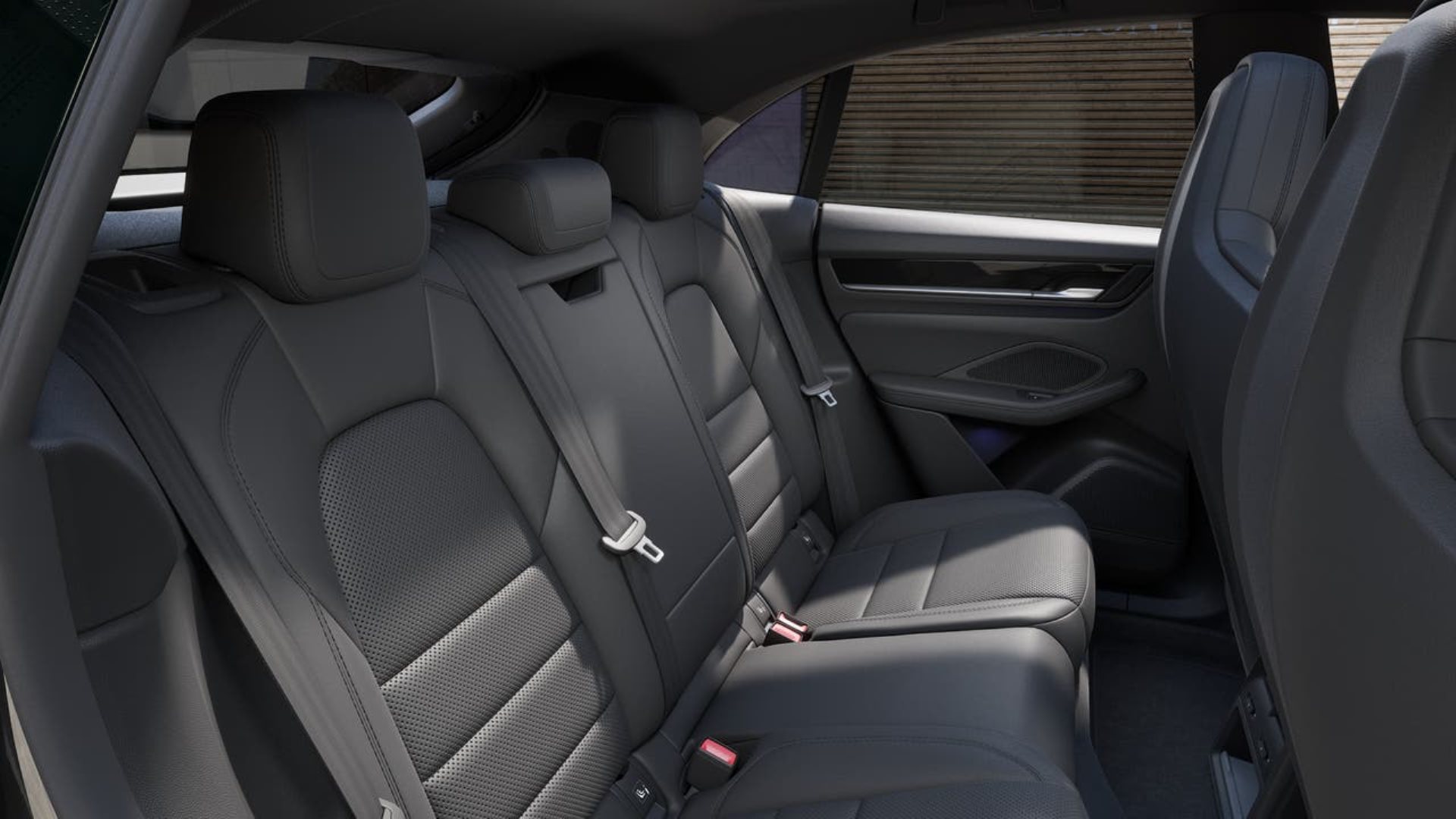 PORSCHE Macan 4-image-12