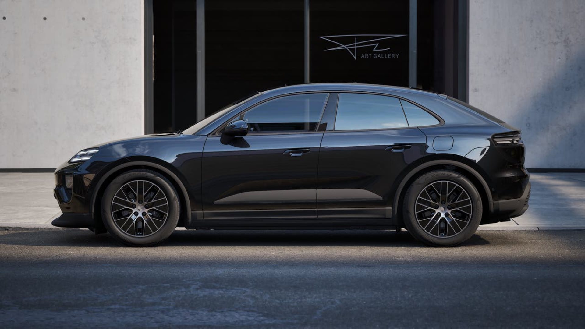 PORSCHE Macan 4-image-1