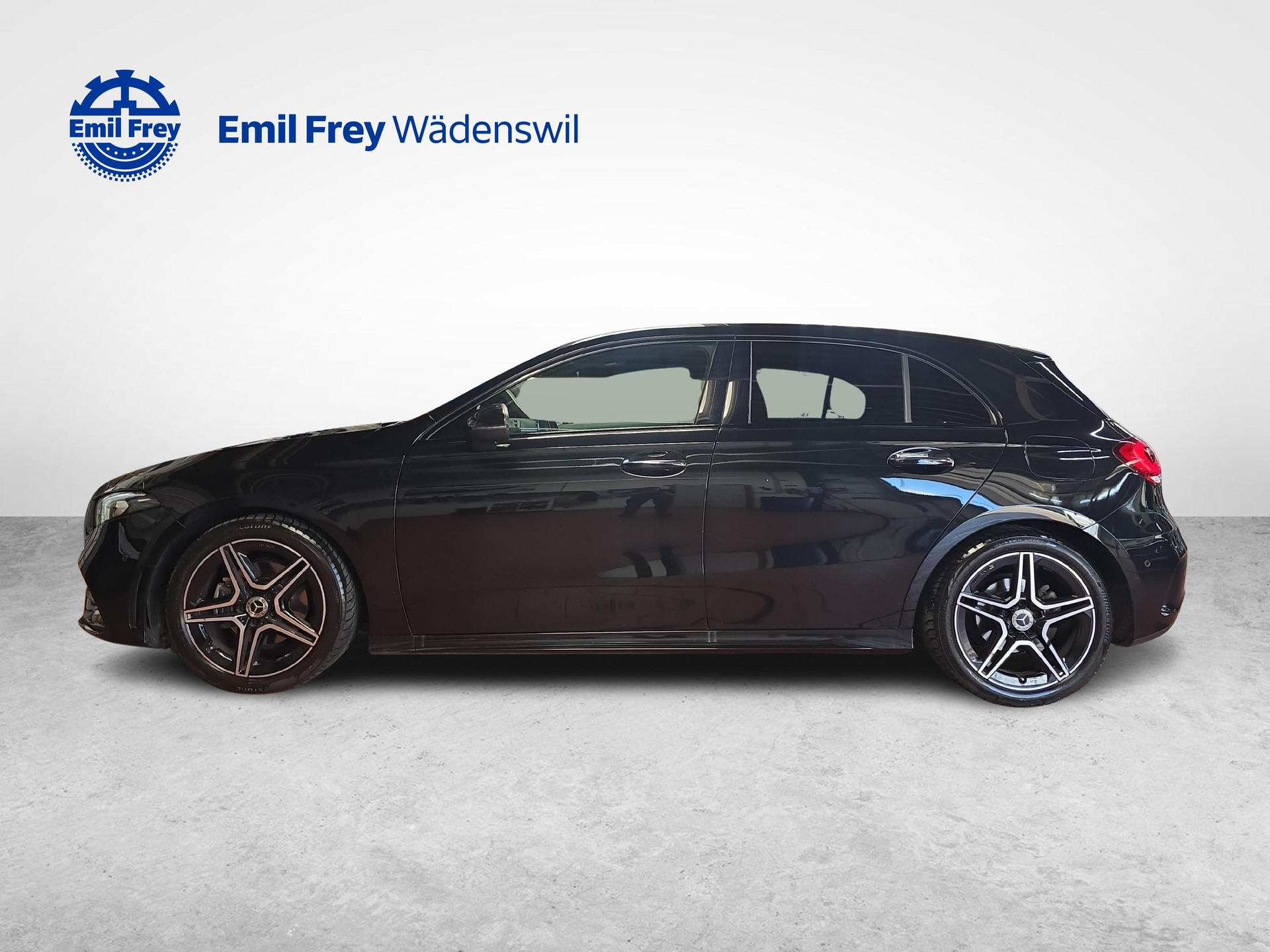 MERCEDES-BENZ A 180 Night Star AMG Line-image-1