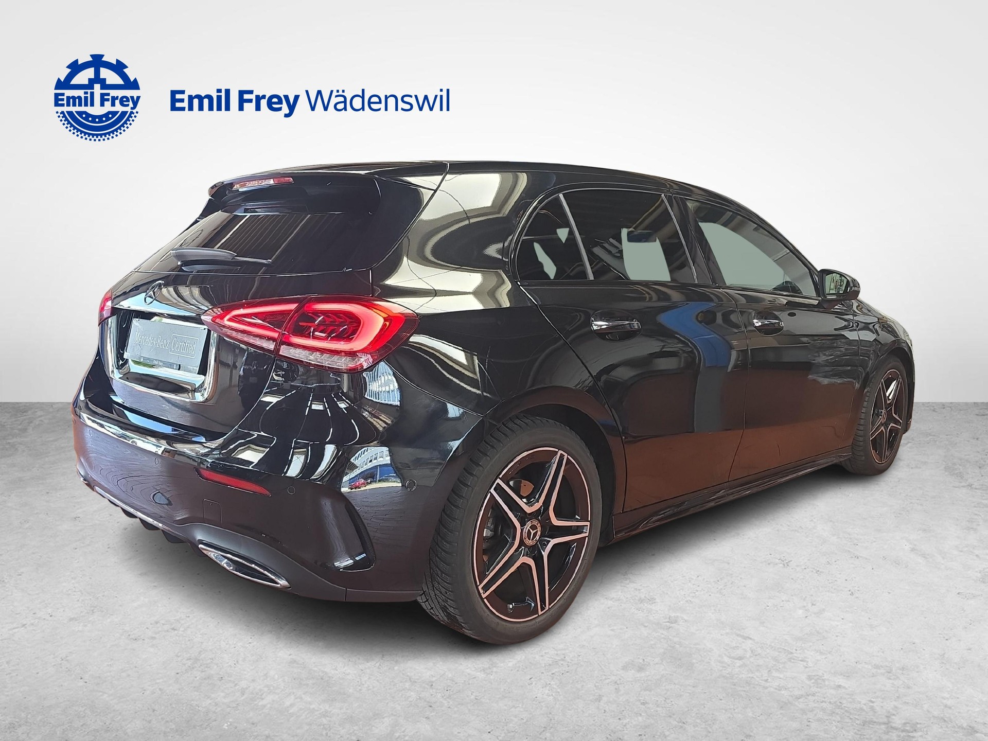 MERCEDES-BENZ A 180 Night Star AMG Line-image-3
