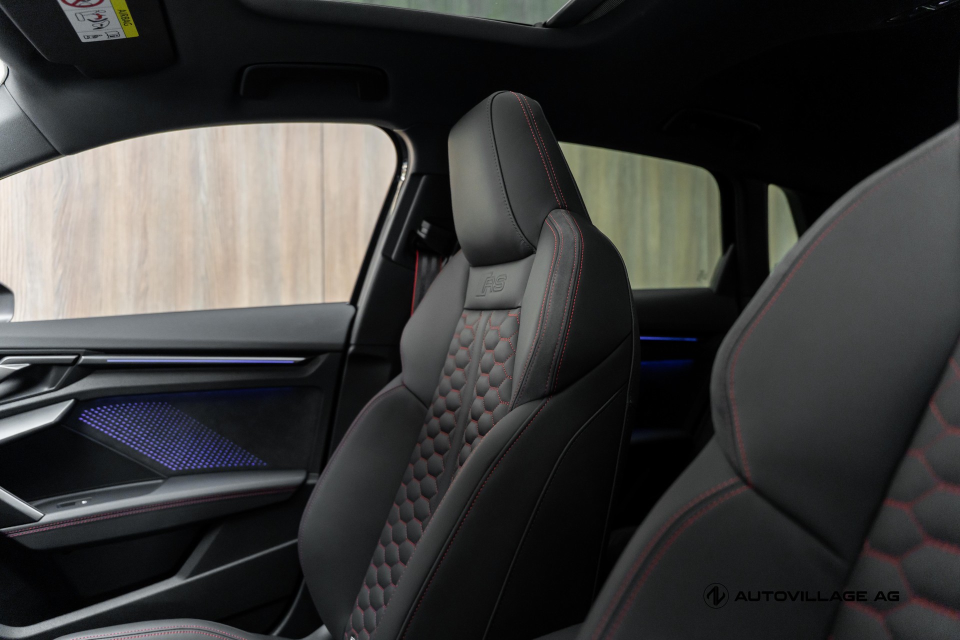 AUDI RS3 Sportback 2.5 TSI quattro S-tronic | All Black | Werksgarantie bis 2031-image-6