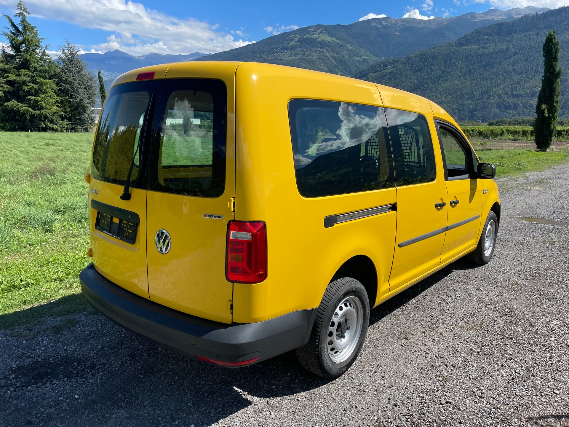 VW Caddy Maxi 2.0TDI 4Motion BlueMotion Technology-image-5