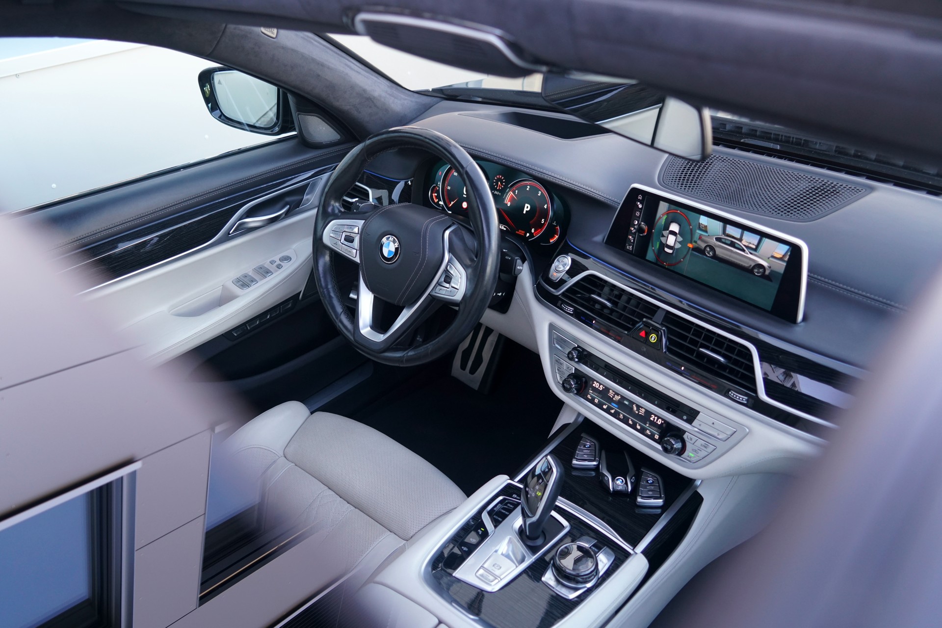 BMW 740d xDrive M Sportpaket Steptronic (CH)-image-3