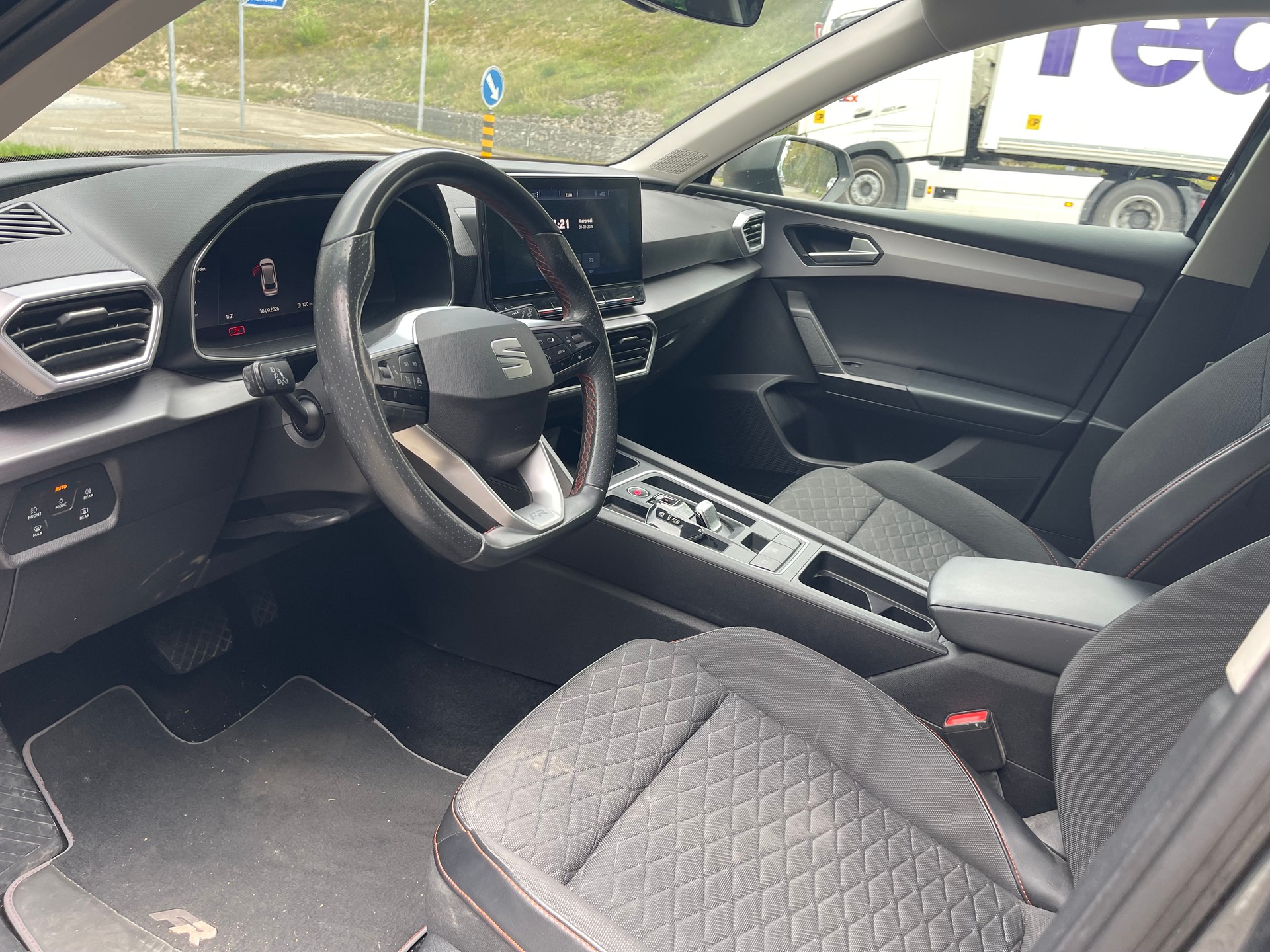 SEAT Leon ST 2.0 TDI EVO DSG 4Drive Hola FR-image-6