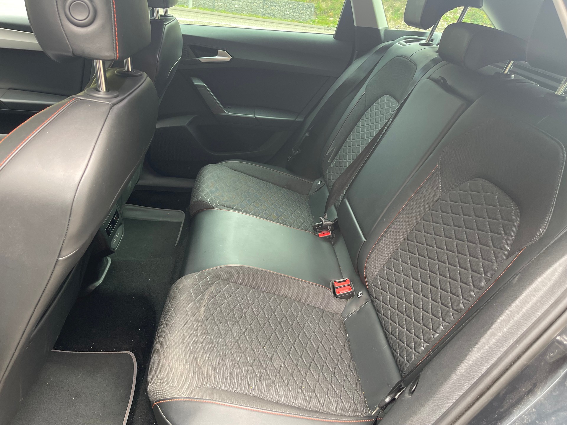 SEAT Leon ST 2.0 TDI EVO DSG 4Drive Hola FR-image-7