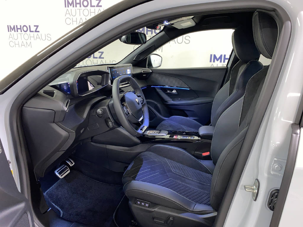 PEUGEOT 2008 1.2 Hybrid 145 GT Exclusive-image-16