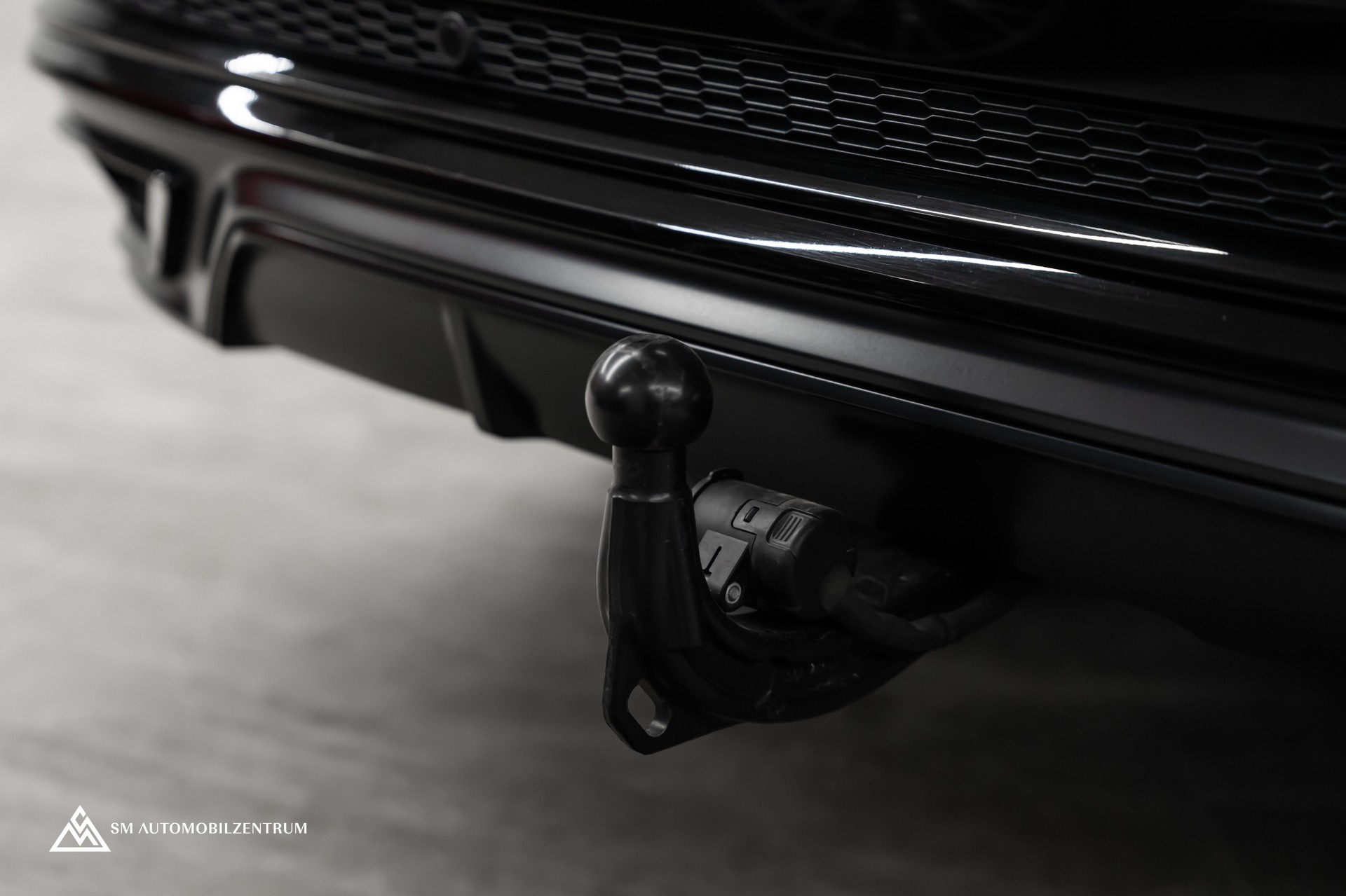AUDI Q8 55 TFSI Black Edition quattro T-Tronic S-Line / Panorama / Nachtsicht / Rautensteppung / Head-Up / AHK-image-13