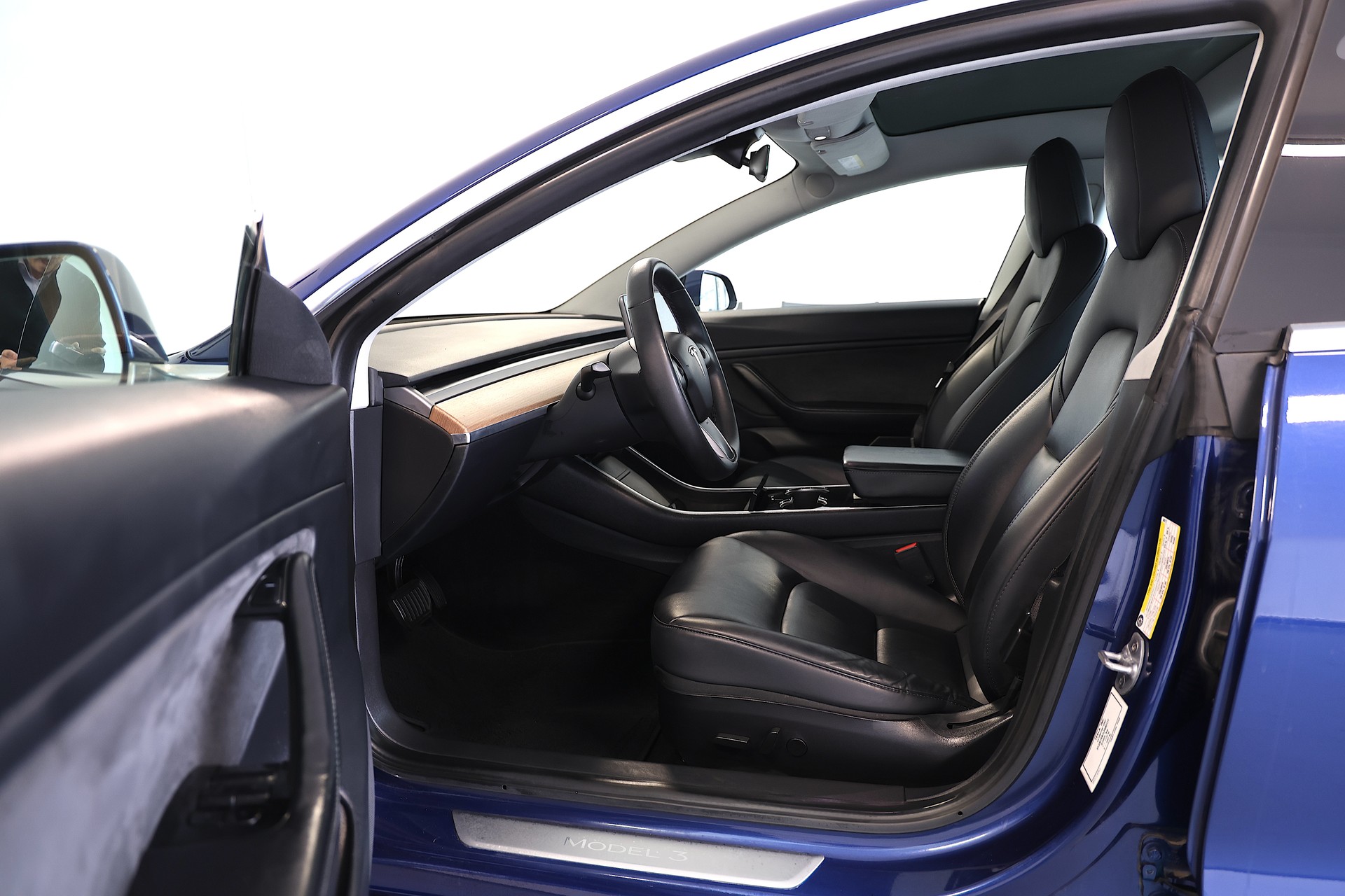 TESLA Model 3 Performance Dual Motor-image-6