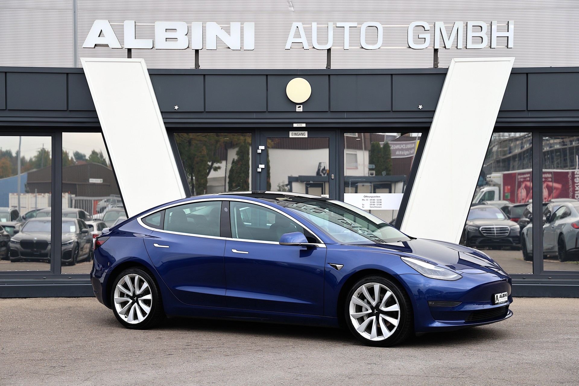 TESLA Model 3 Performance Dual Motor-image-2