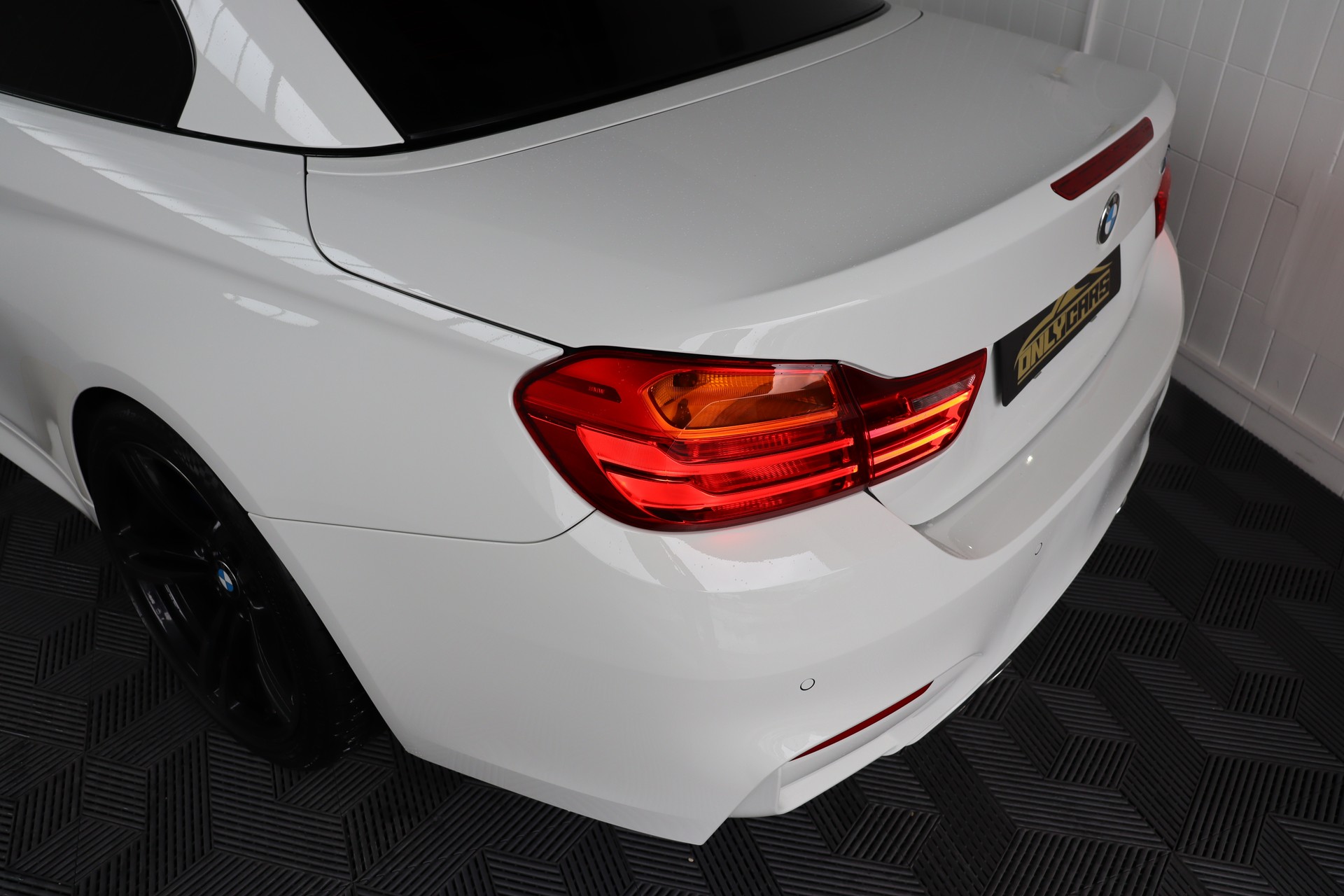 BMW M4 CABRIOLET DKG * VOLLLEDER * HARMAN KARDON SOUNDSYSTEM * CHF 500.- IM MONAT OHNE ANZAHLUNG * CH-AUTO *-image-11