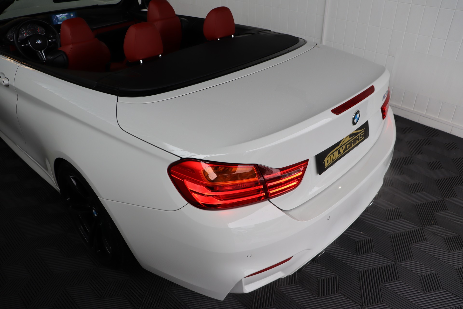 BMW M4 CABRIOLET DKG * VOLLLEDER * HARMAN KARDON SOUNDSYSTEM * CHF 500.- IM MONAT OHNE ANZAHLUNG * CH-AUTO *-image-15