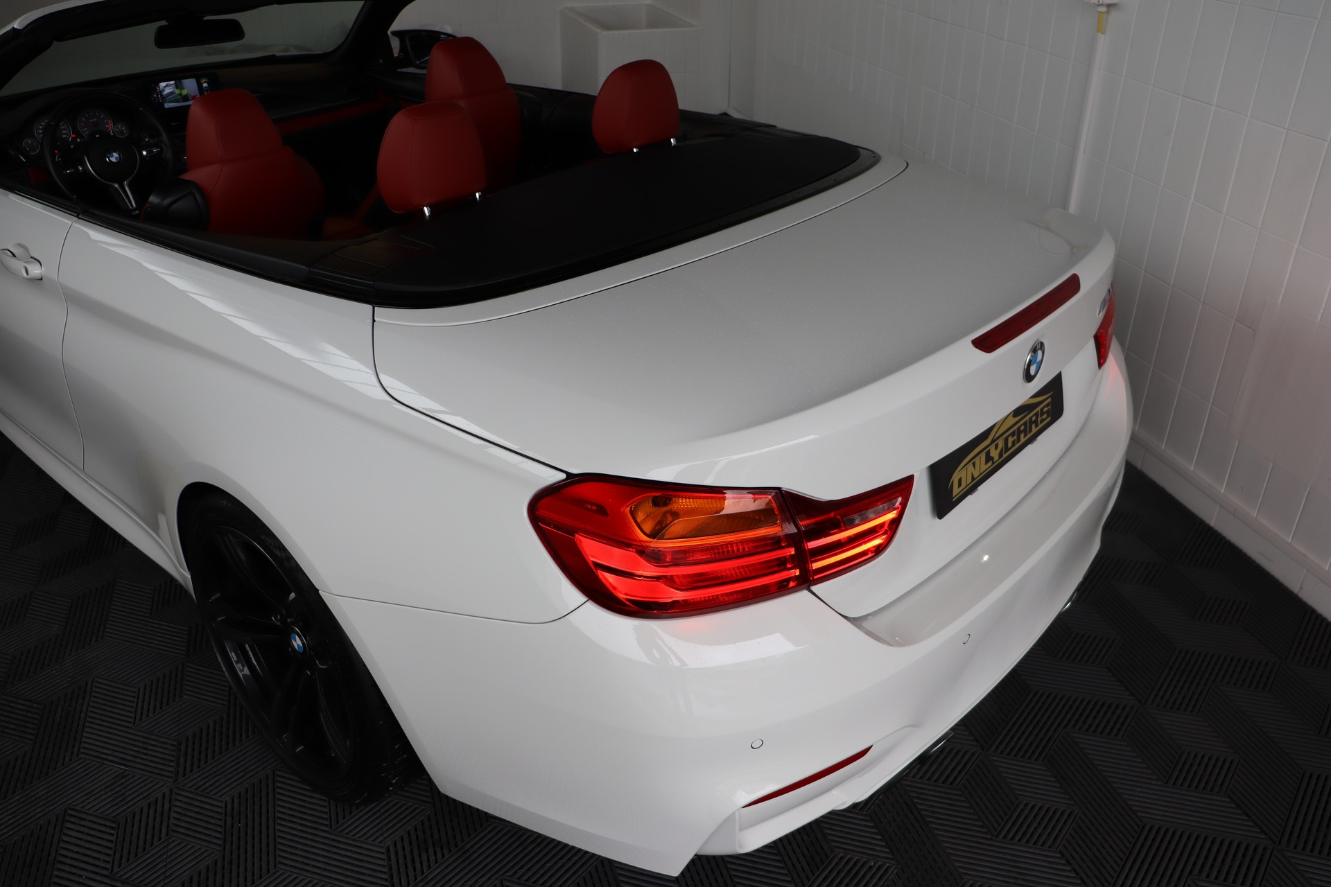 BMW M4 CABRIOLET DKG * VOLLLEDER * HARMAN KARDON SOUNDSYSTEM * CHF 500.- IM MONAT OHNE ANZAHLUNG * CH-AUTO *-image-13