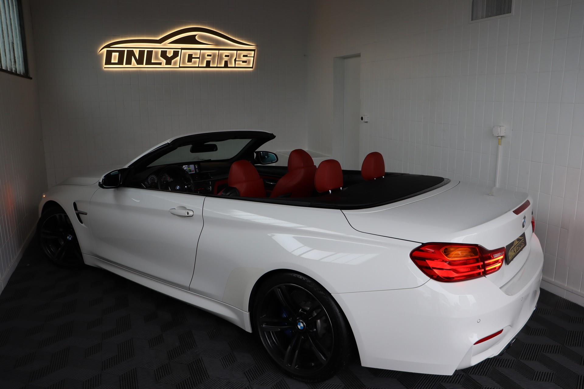 BMW M4 CABRIOLET DKG * VOLLLEDER * HARMAN KARDON SOUNDSYSTEM * CHF 500.- IM MONAT OHNE ANZAHLUNG * CH-AUTO *-image-12