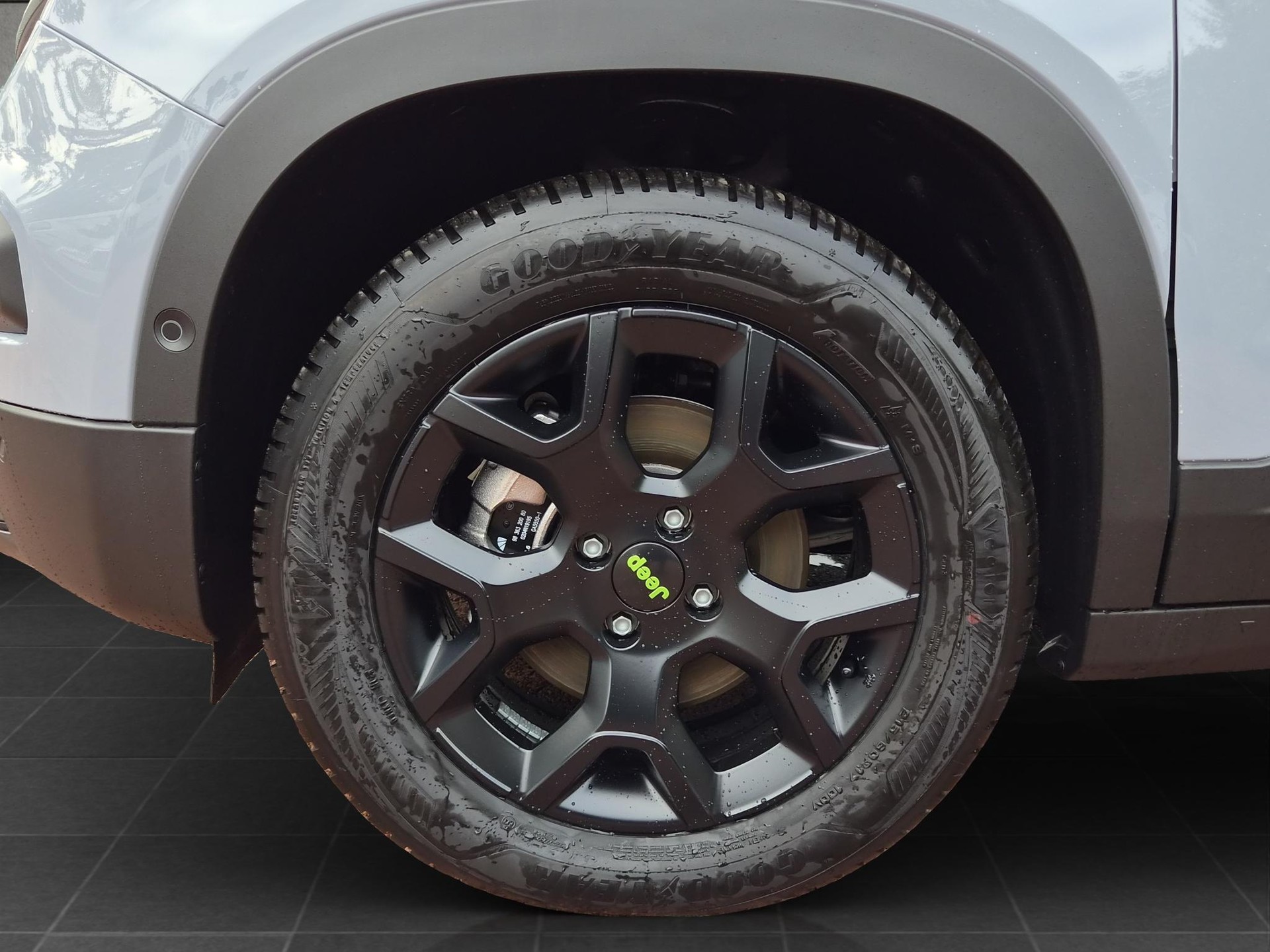 JEEP Avenger 1.2 MHEV Overland 4xe-image-14