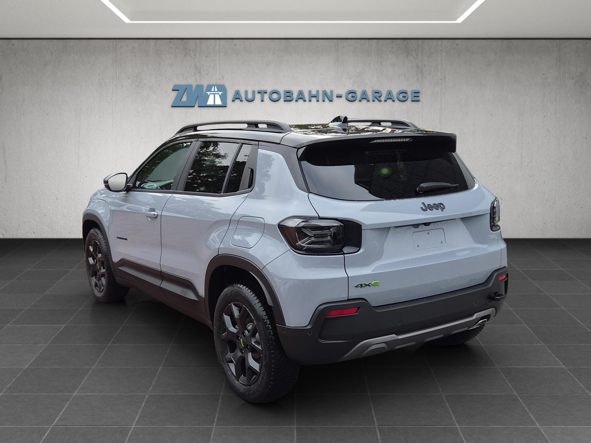 JEEP Avenger 1.2 MHEV Overland 4xe-image-2