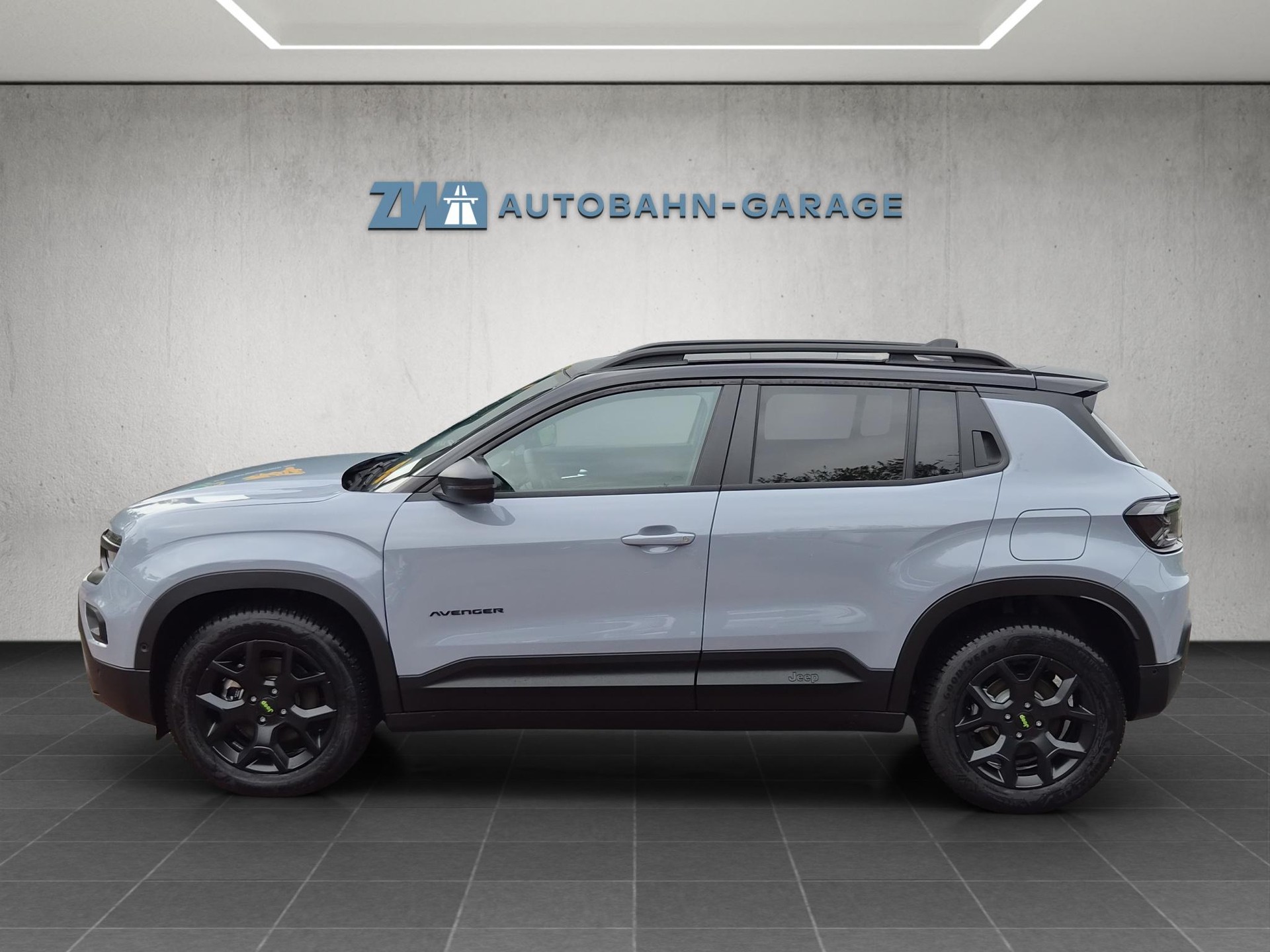 JEEP Avenger 1.2 MHEV Overland 4xe-image-1
