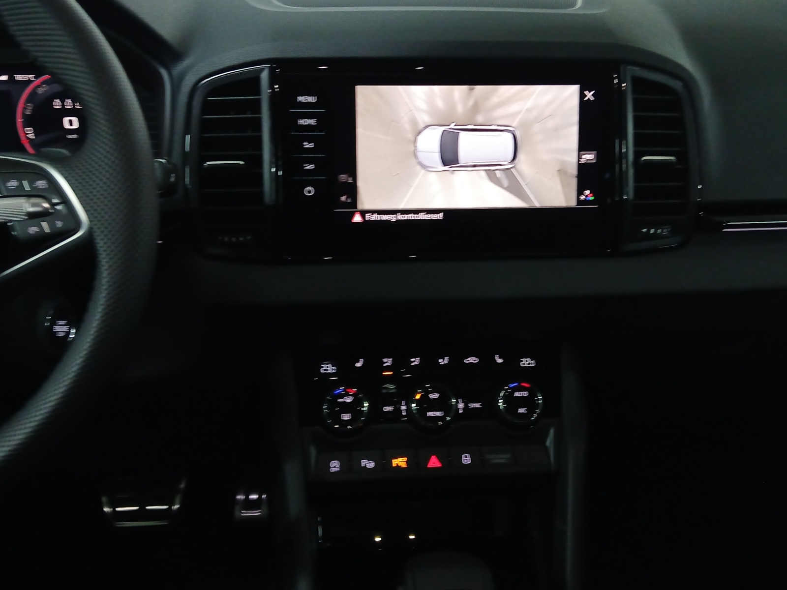 SKODA Karoq 2.0 TSI SportLine 4x4 DSG-image-10
