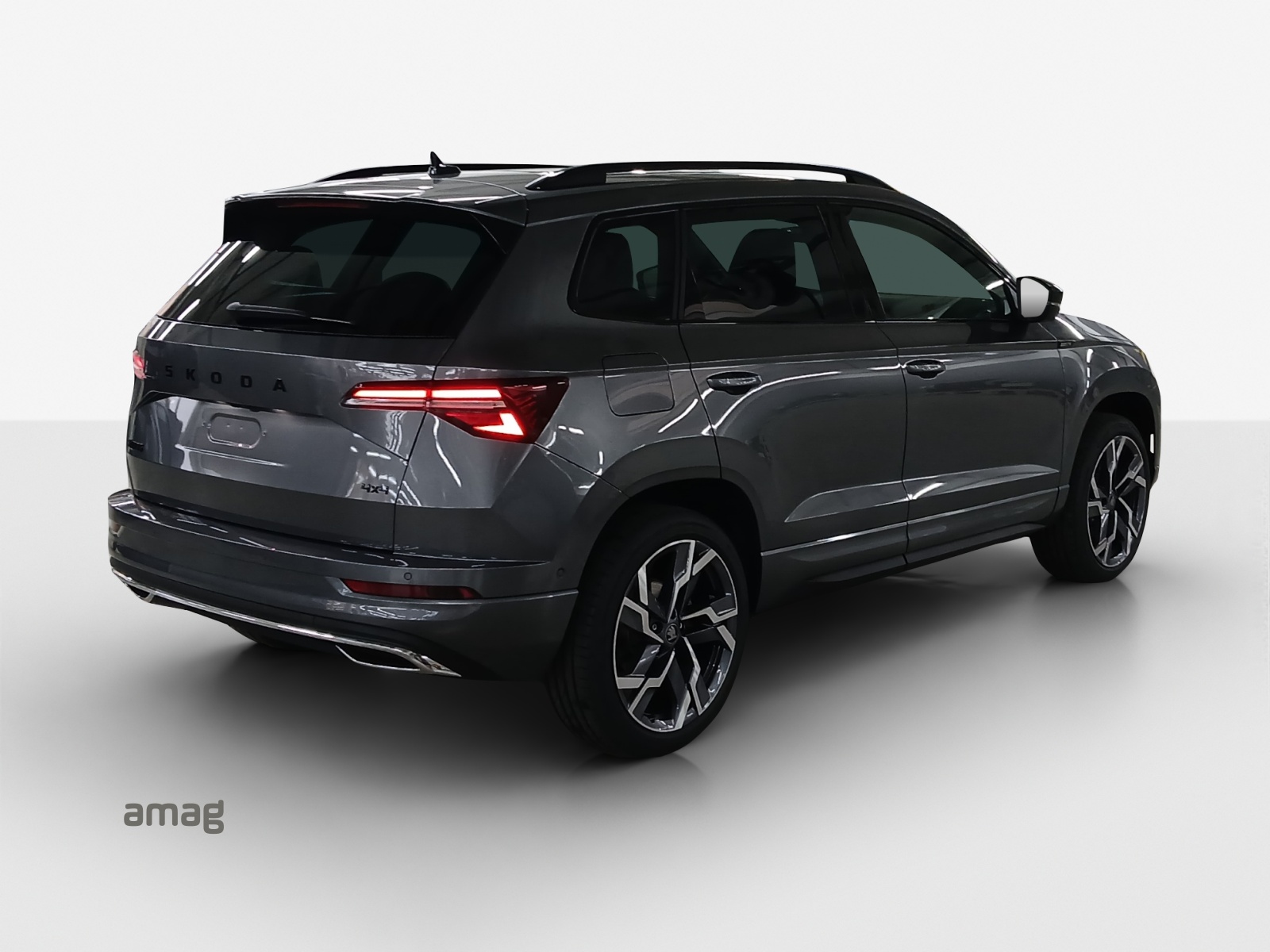 SKODA Karoq 2.0 TSI SportLine 4x4 DSG-image-4