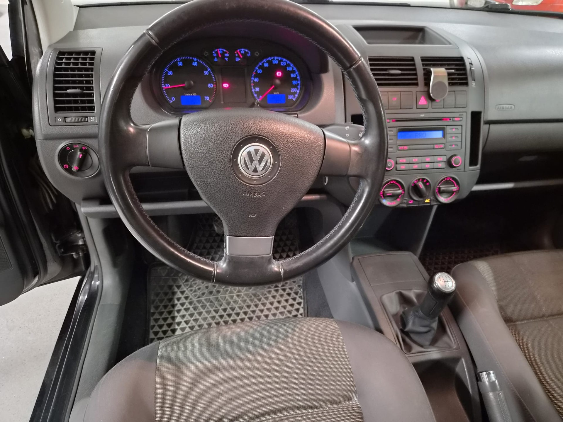 VW 1.2 60 Trendline-image-1