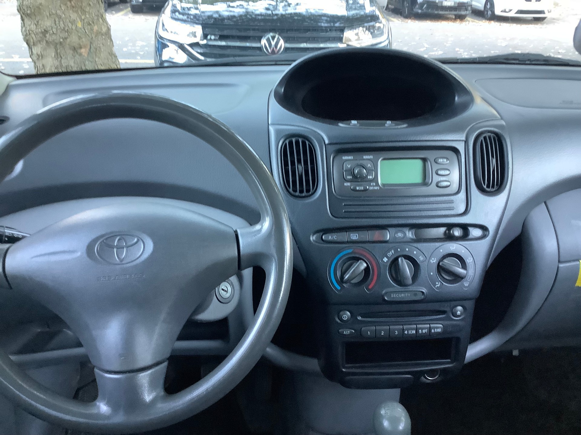TOYOTA Yaris Verso 1.3 Linea Luna-image-11