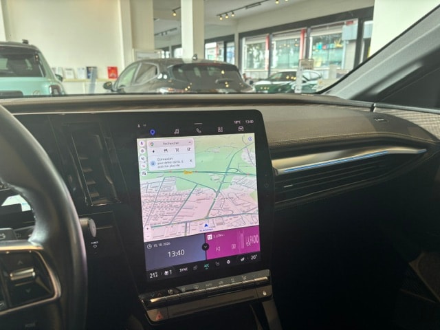 RENAULT Mégane E-TECH EV60 Iconic-image-9