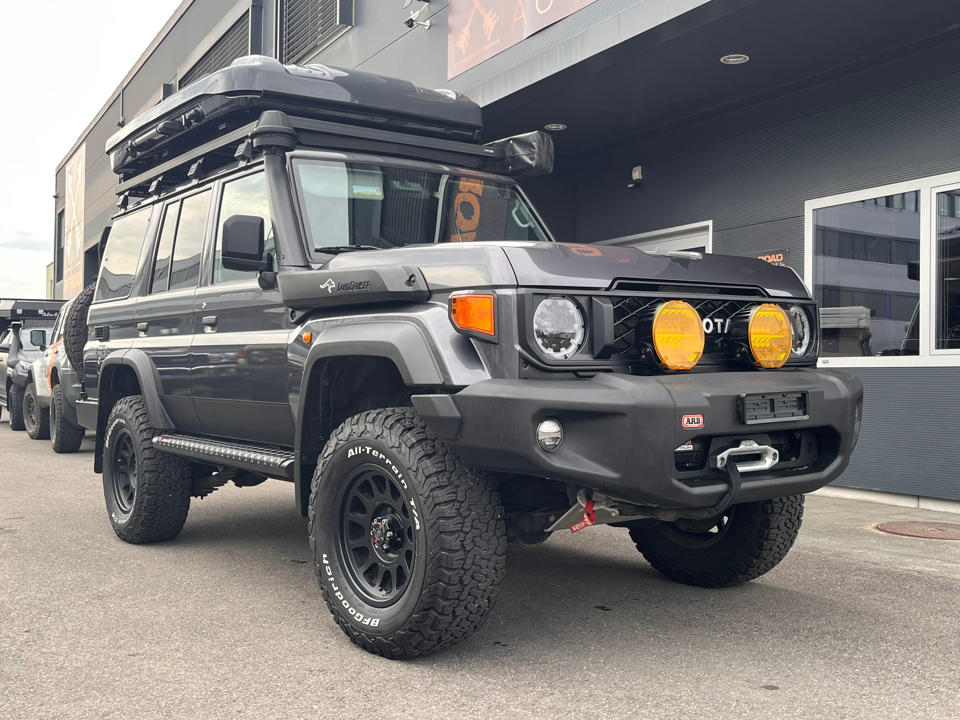 TOYOTA GRJ76 GRJ 76-image-0
