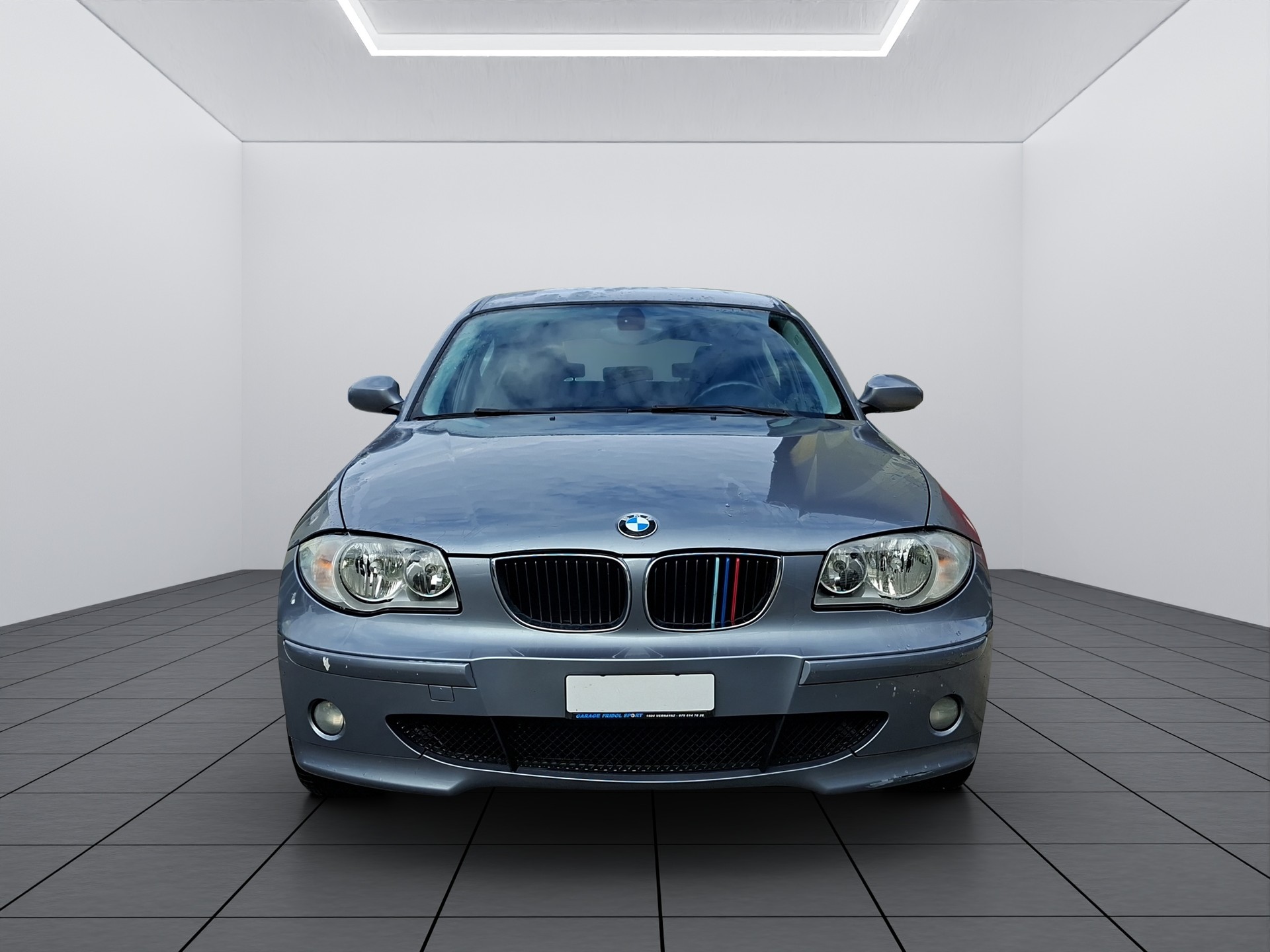 BMW 120i-image-2