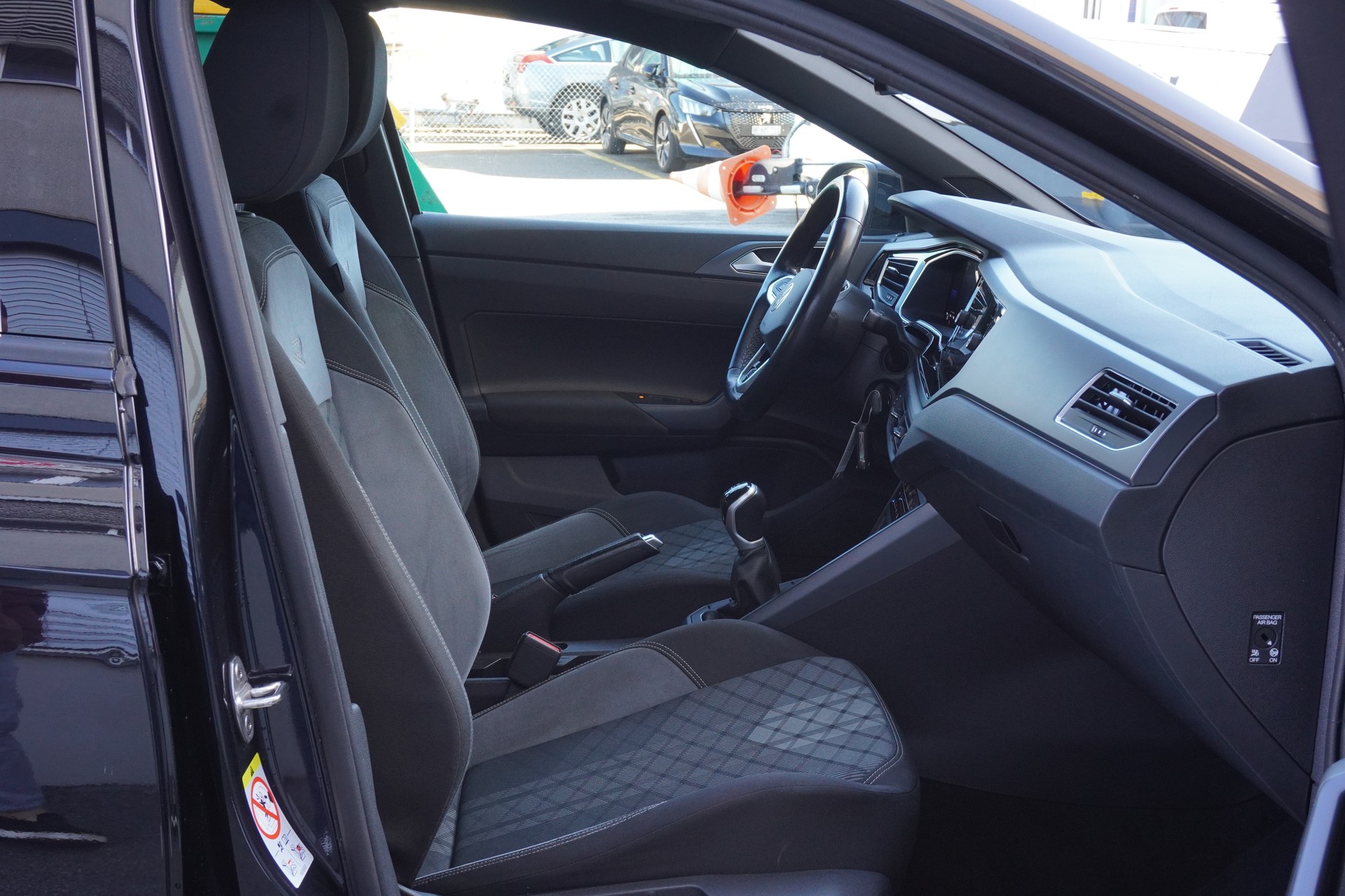 VW Taigo 1.0 TSI R-Line-image-13
