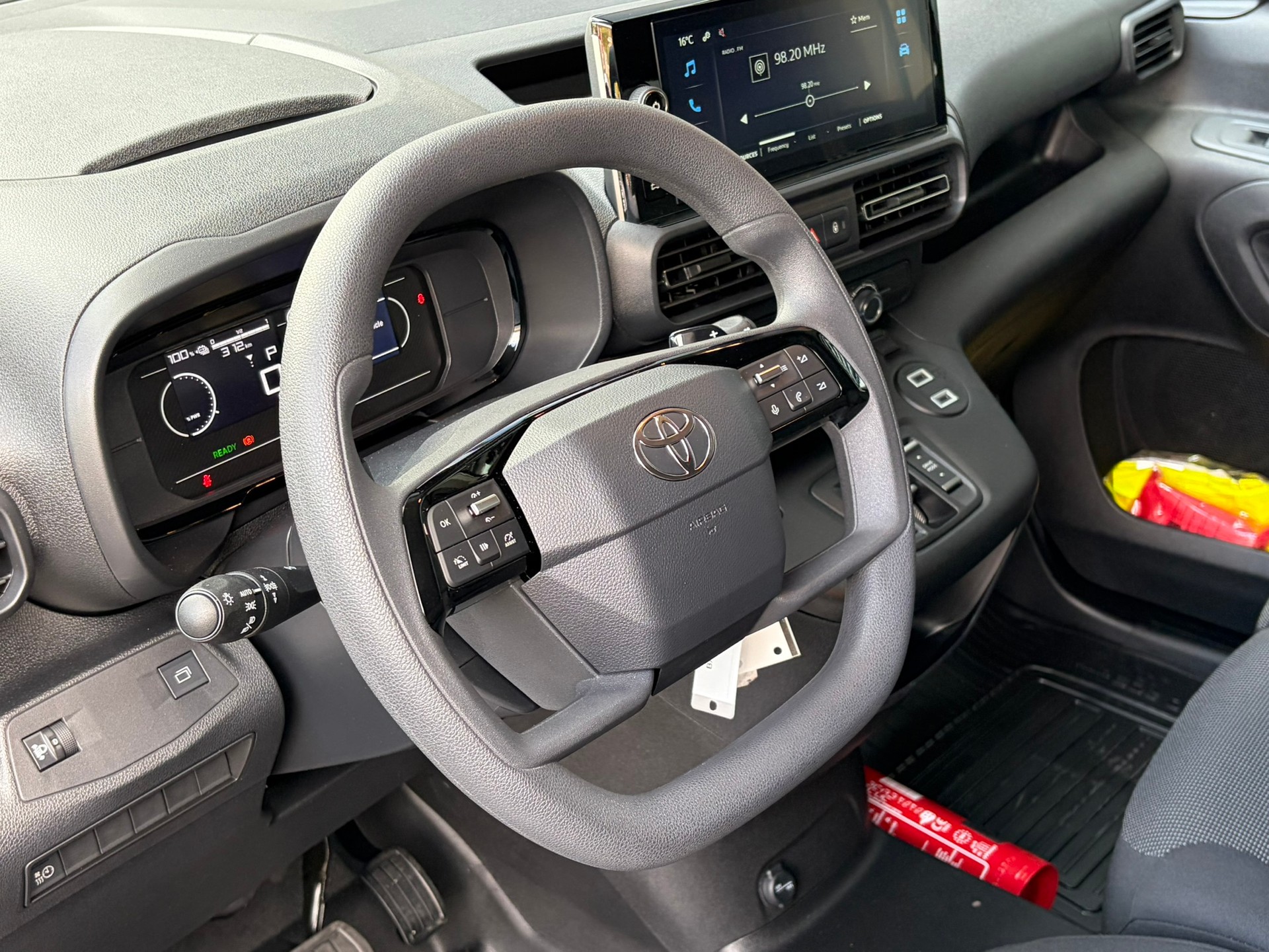 TOYOTA Proace City Van EV 50 kWh Advanced Long-image-13