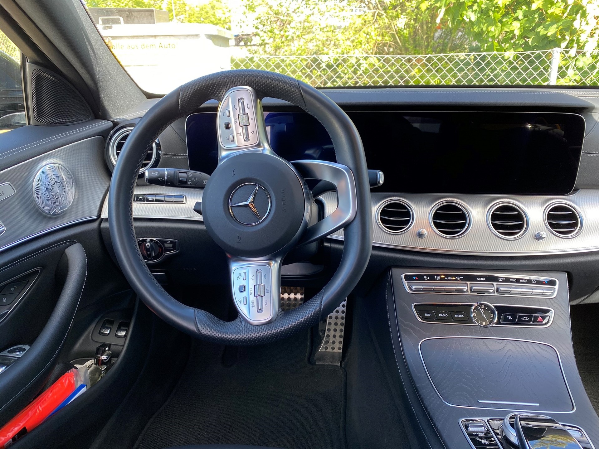 MERCEDES-BENZ E 220 d AMG Line 4Matic 9G-Tronic-image-8