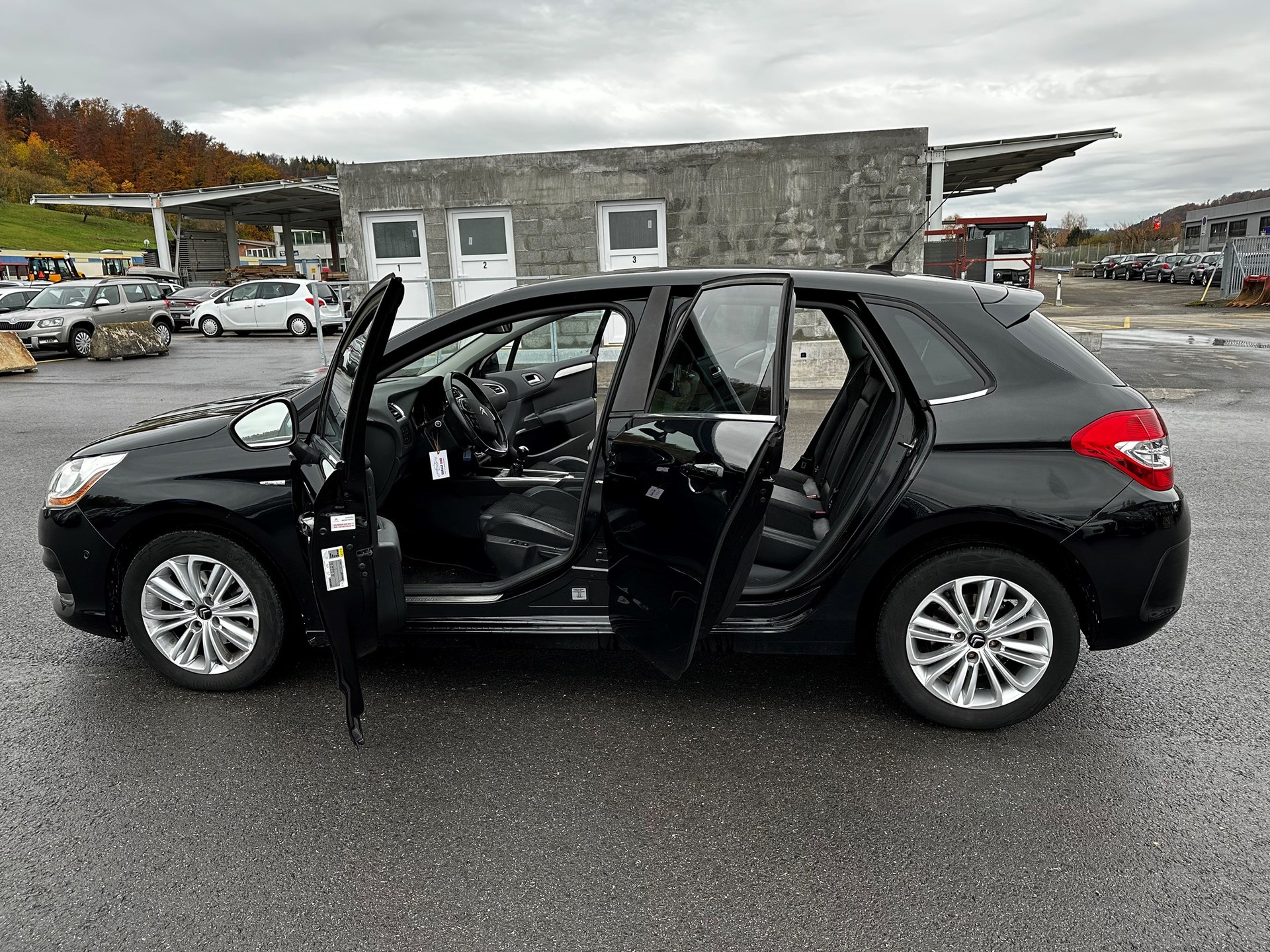 CITROEN C4 1.6 e-HDi Séduction-image-3