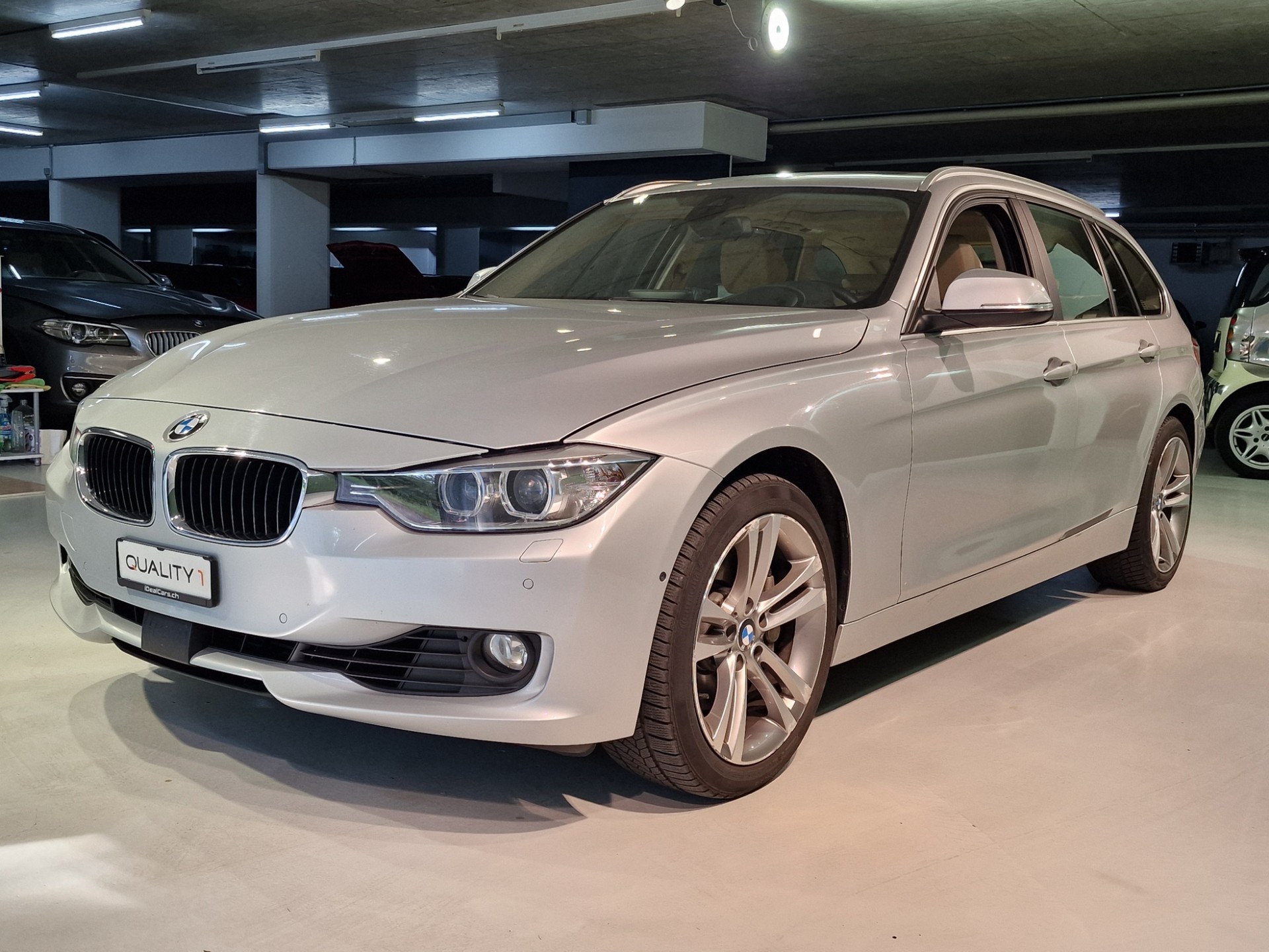 BMW 335i xDrive Touring Modern Line Steptronic-image-1