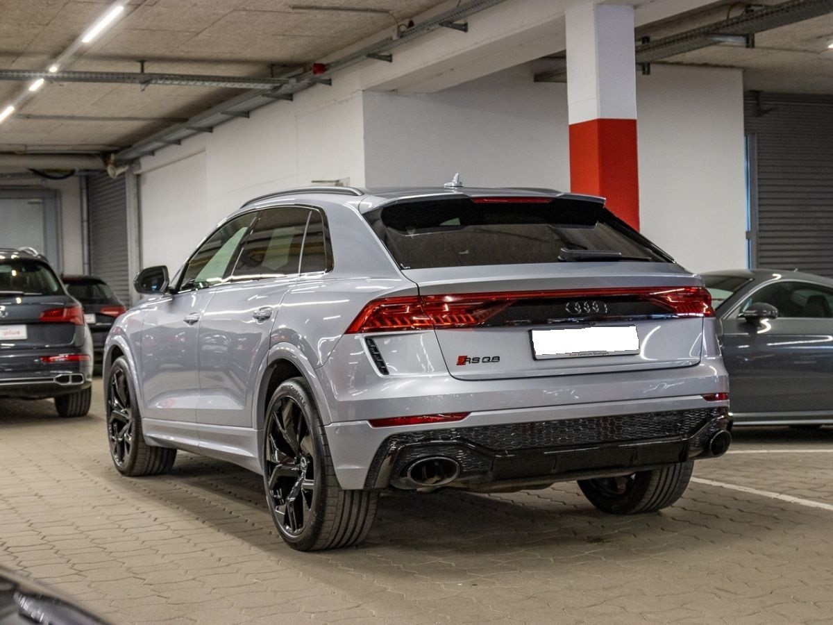 AUDI RSQ8 quattro tiptronic-image-1