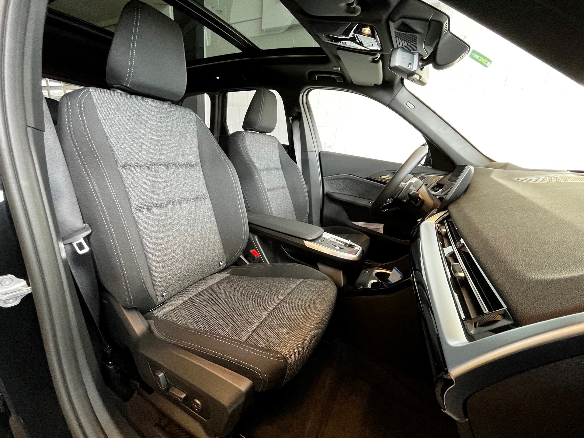 BMW X1 xDrive 23i 48V-image-20