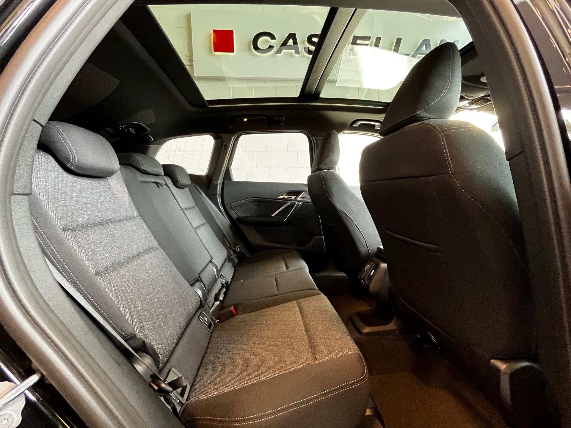 BMW X1 xDrive 23i 48V-image-17