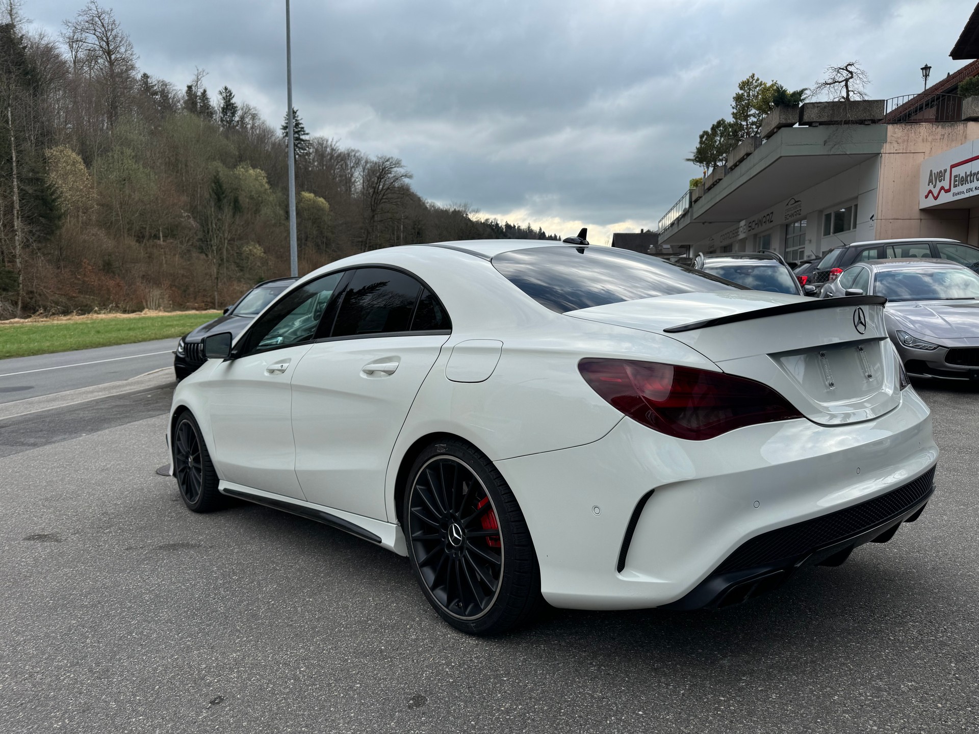 MERCEDES-BENZ CLA 45 AMG 4Matic Speedshift-image-4