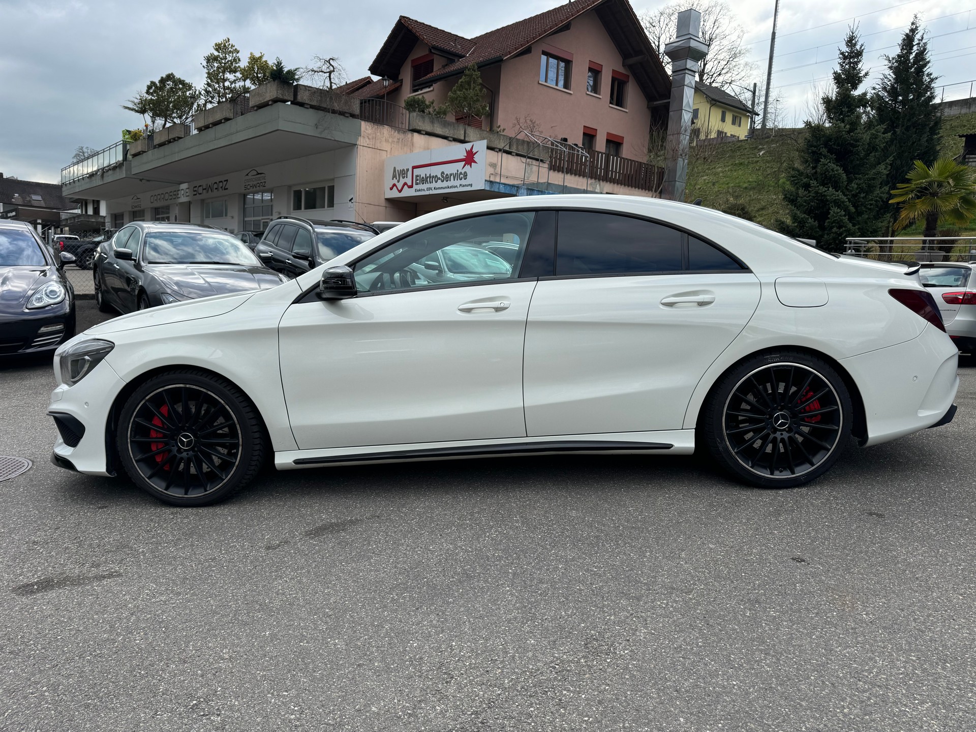 MERCEDES-BENZ CLA 45 AMG 4Matic Speedshift-image-5