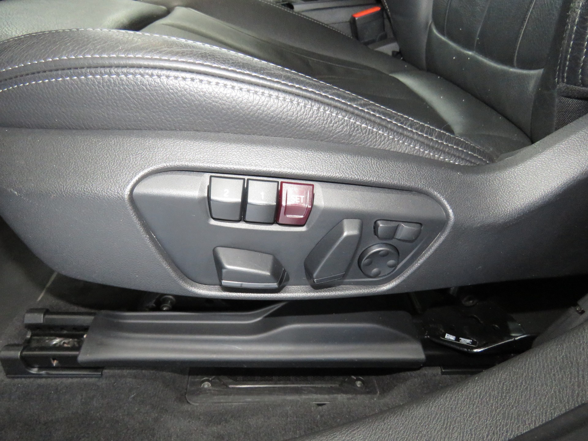 BMW X2 xDrive 25d M Sport Steptronic (AHK 2.0 t, Automat)-image-8