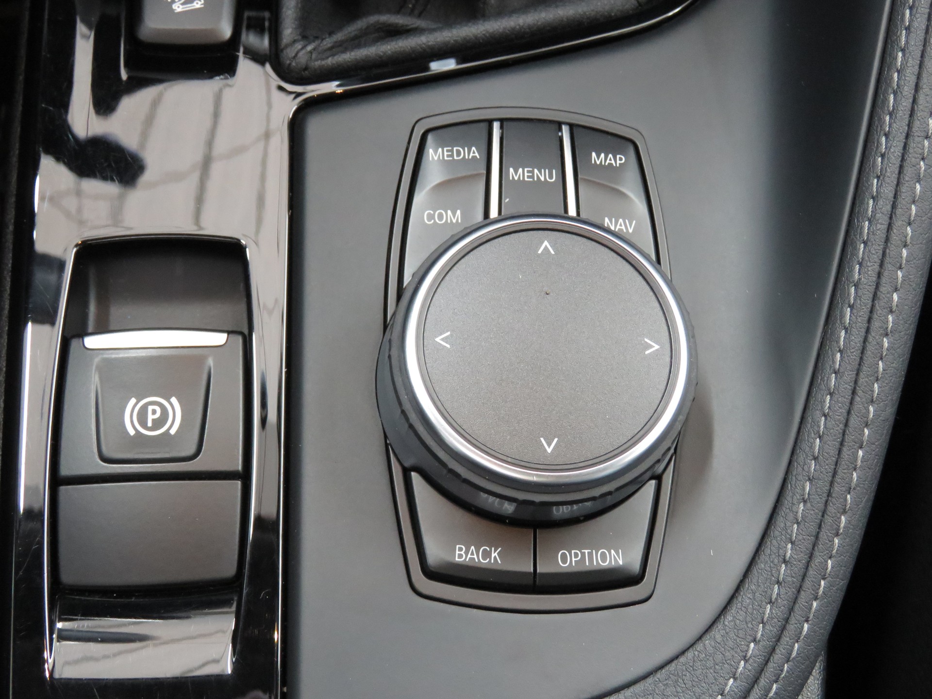 BMW X2 xDrive 25d M Sport Steptronic (AHK 2.0 t, Automat)-image-18