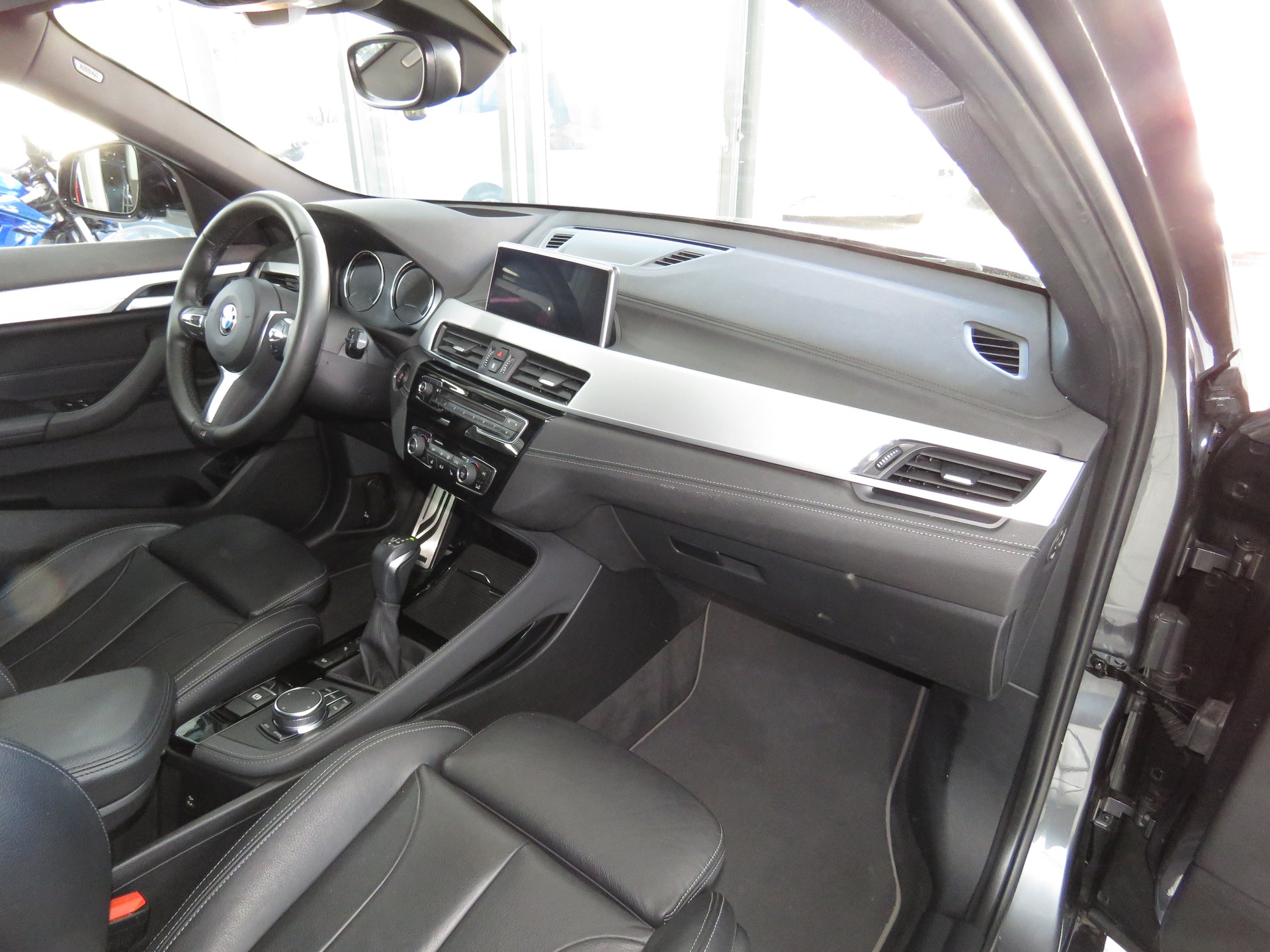 BMW X2 xDrive 25d M Sport Steptronic (AHK 2.0 t, Automat)-image-13