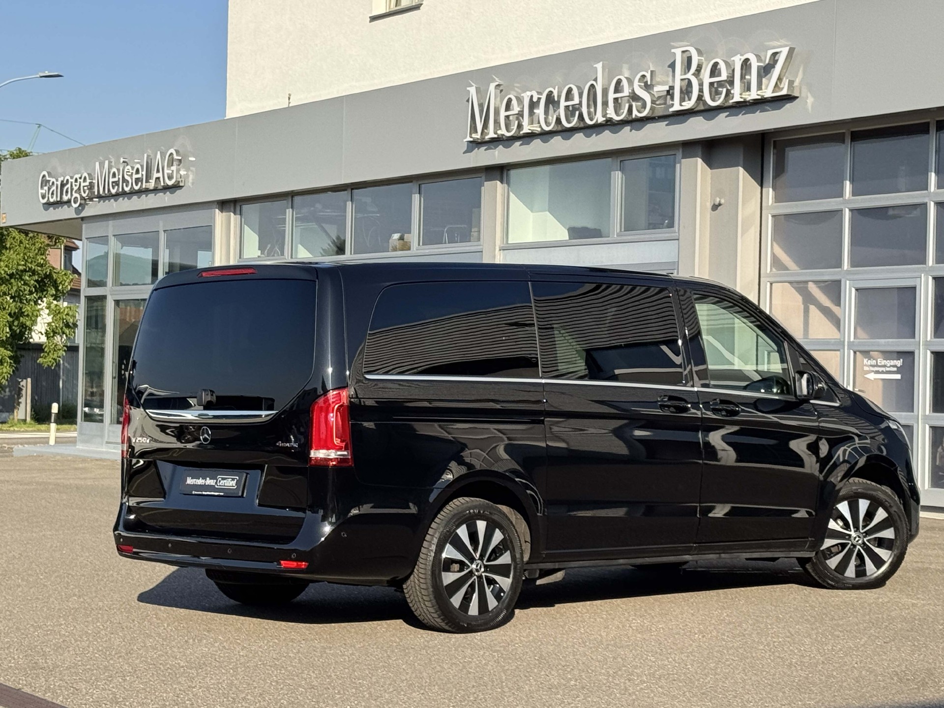 MERCEDES-BENZ V 250d Avantgarde lang Van-image-2